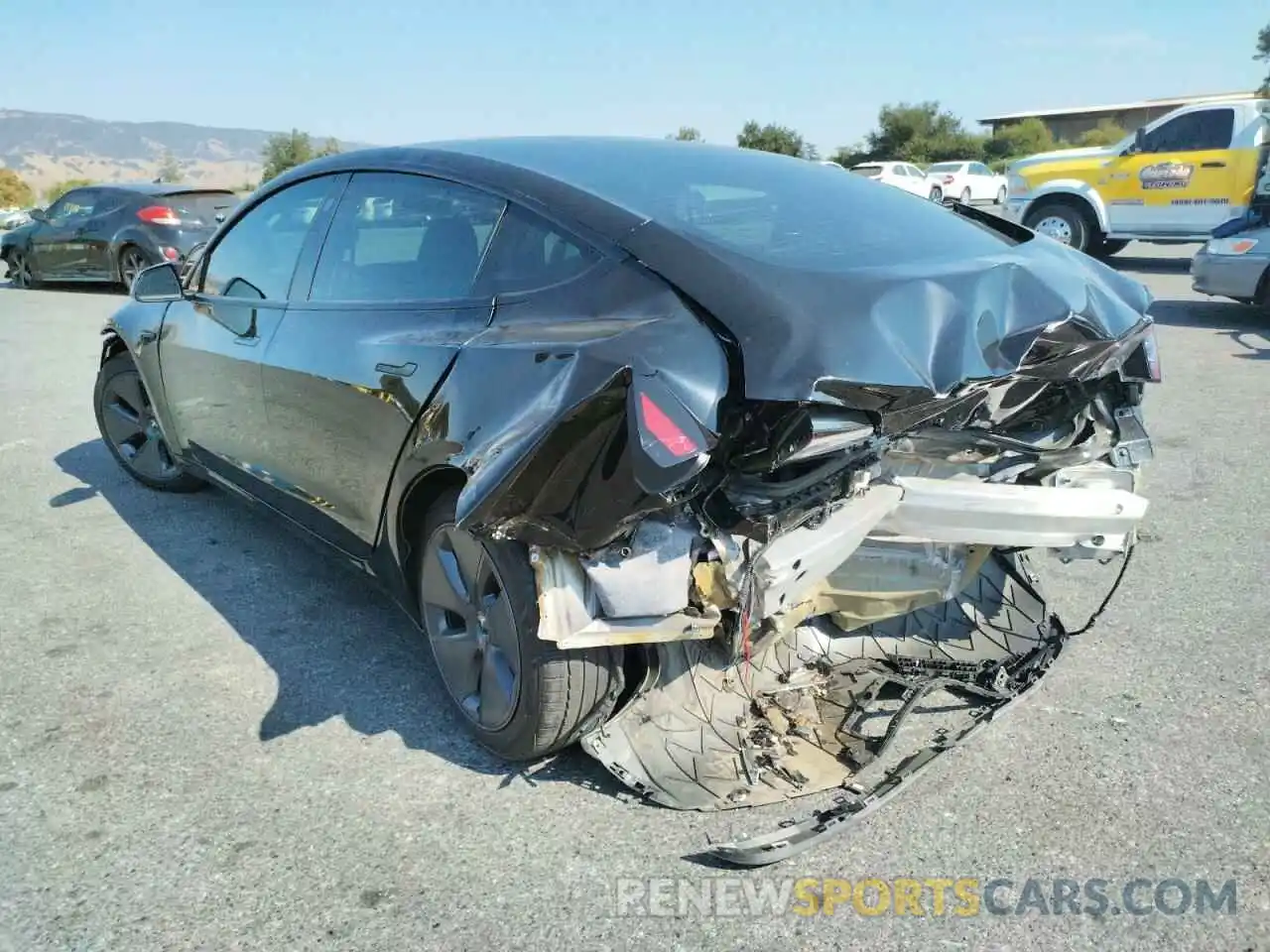 3 Photograph of a damaged car 5YJ3E1EA2NF132840 TESLA MODEL 3 2022