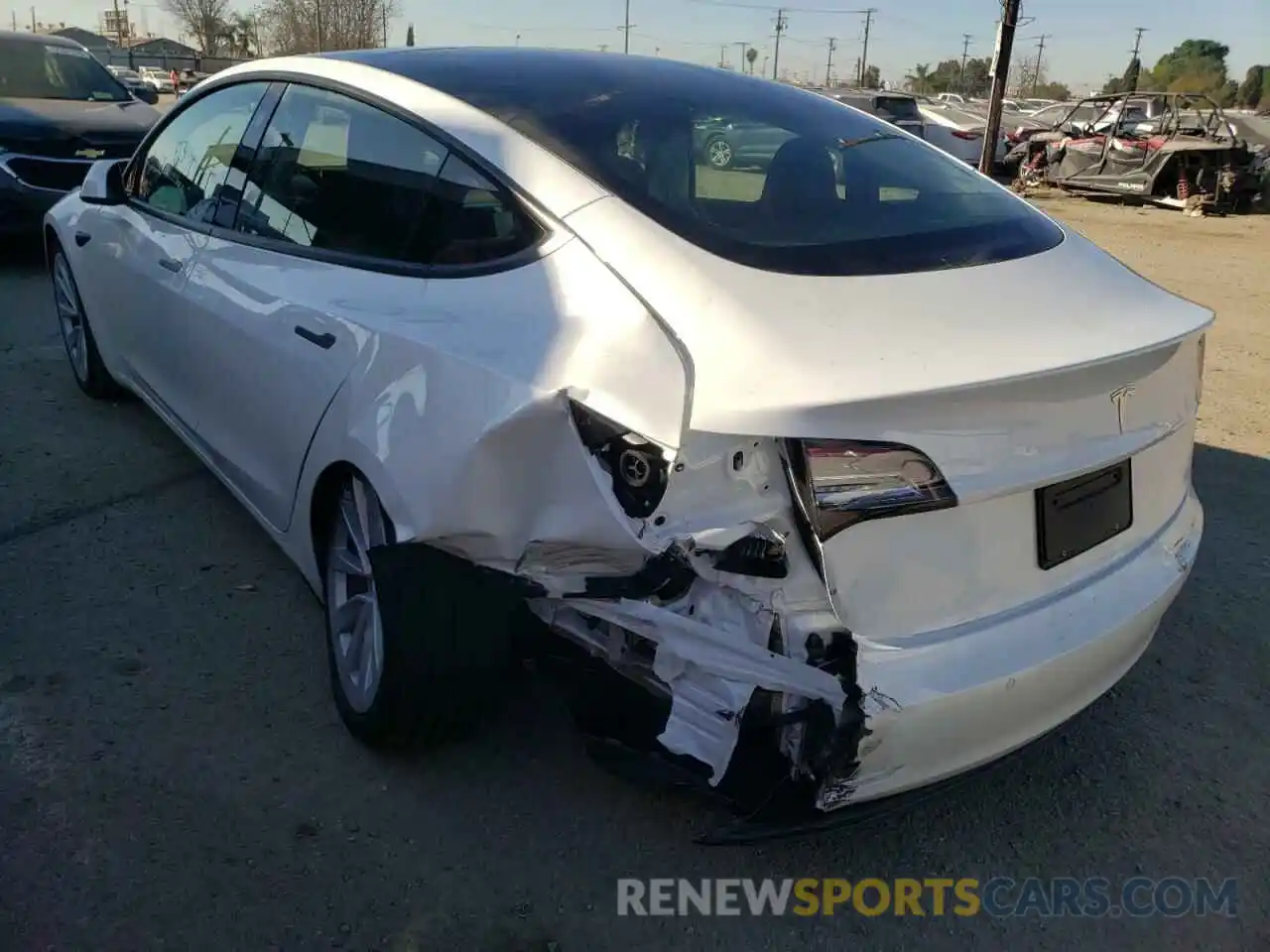 3 Photograph of a damaged car 5YJ3E1EA2NF143868 TESLA MODEL 3 2022