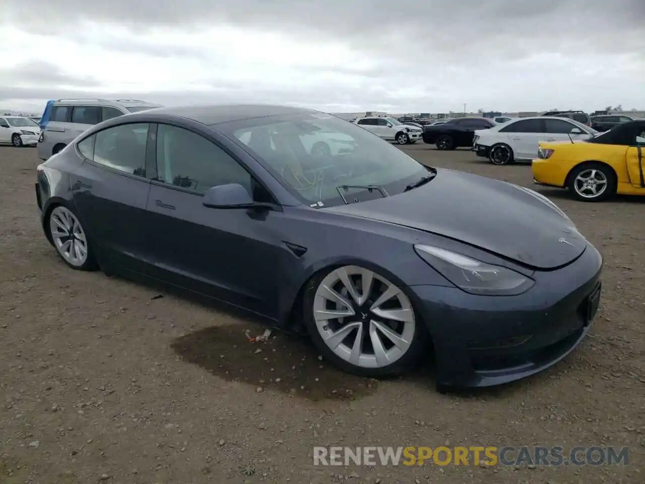 4 Photograph of a damaged car 5YJ3E1EA2NF144938 TESLA MODEL 3 2022