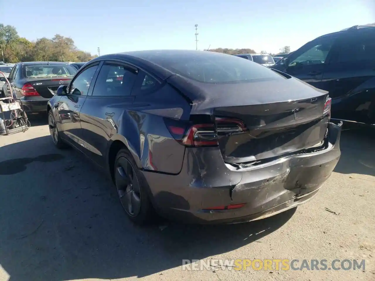 3 Photograph of a damaged car 5YJ3E1EA2NF230668 TESLA MODEL 3 2022