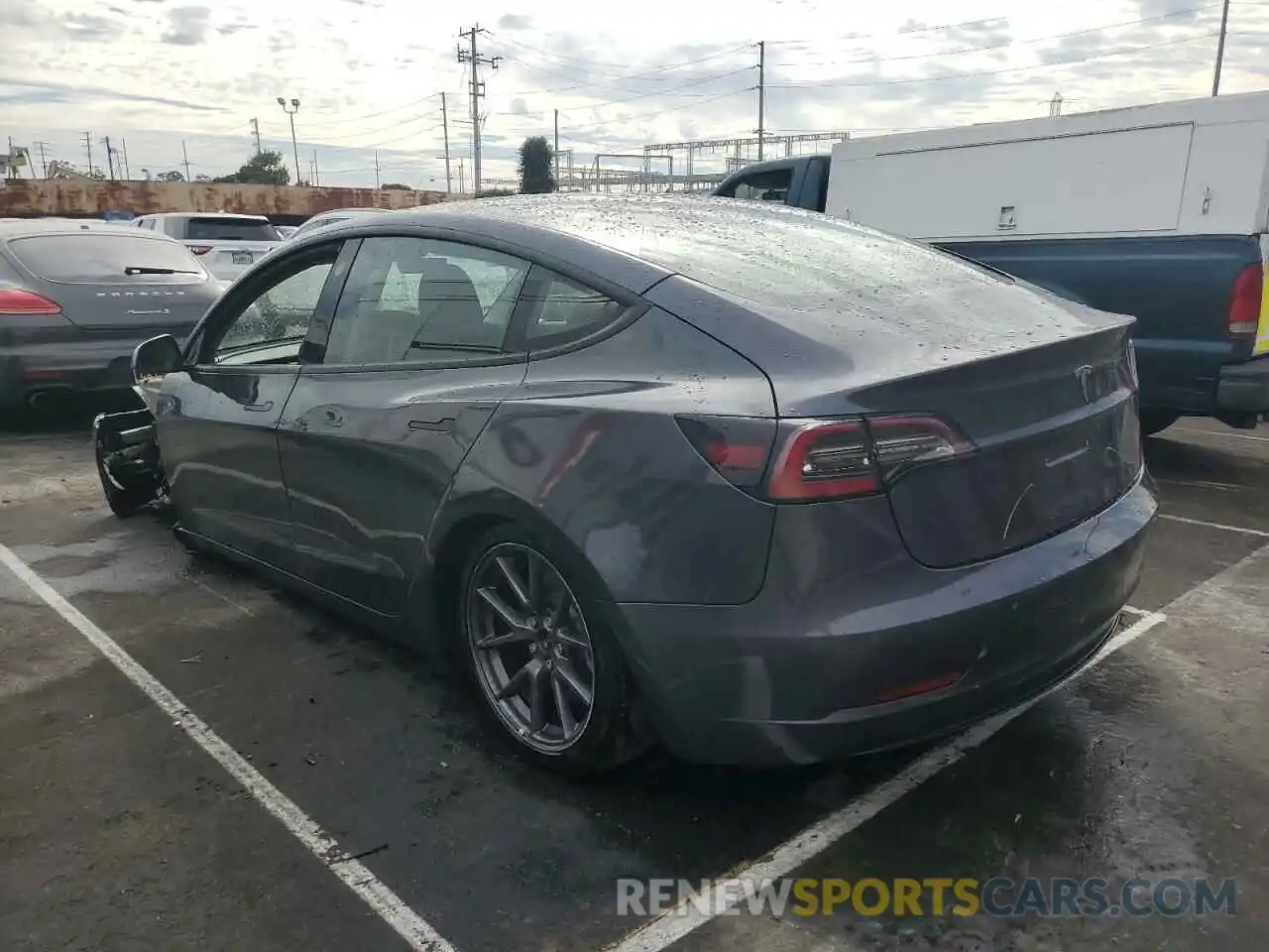 2 Photograph of a damaged car 5YJ3E1EA2NF286190 TESLA MODEL 3 2022