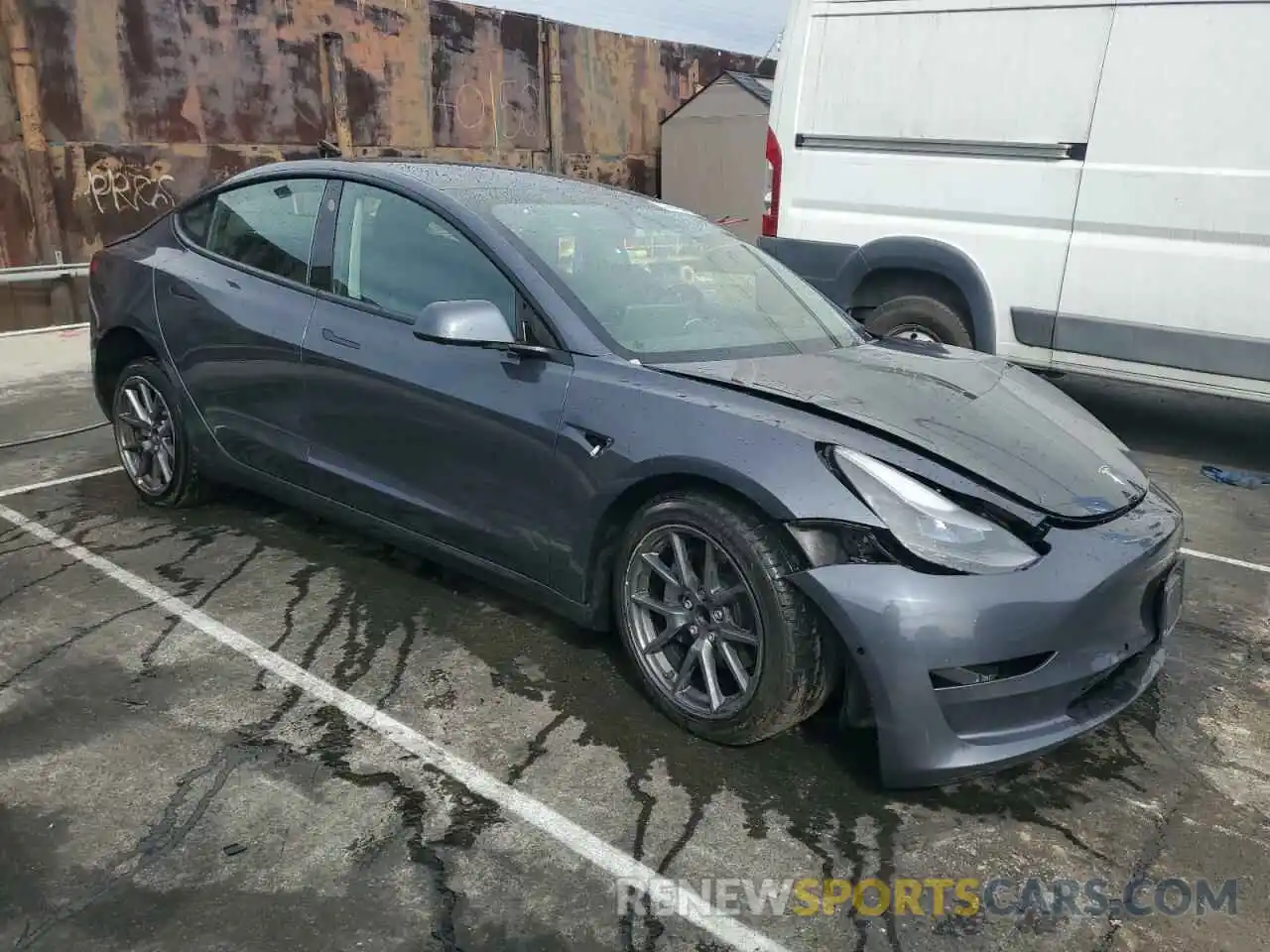 4 Photograph of a damaged car 5YJ3E1EA2NF286190 TESLA MODEL 3 2022