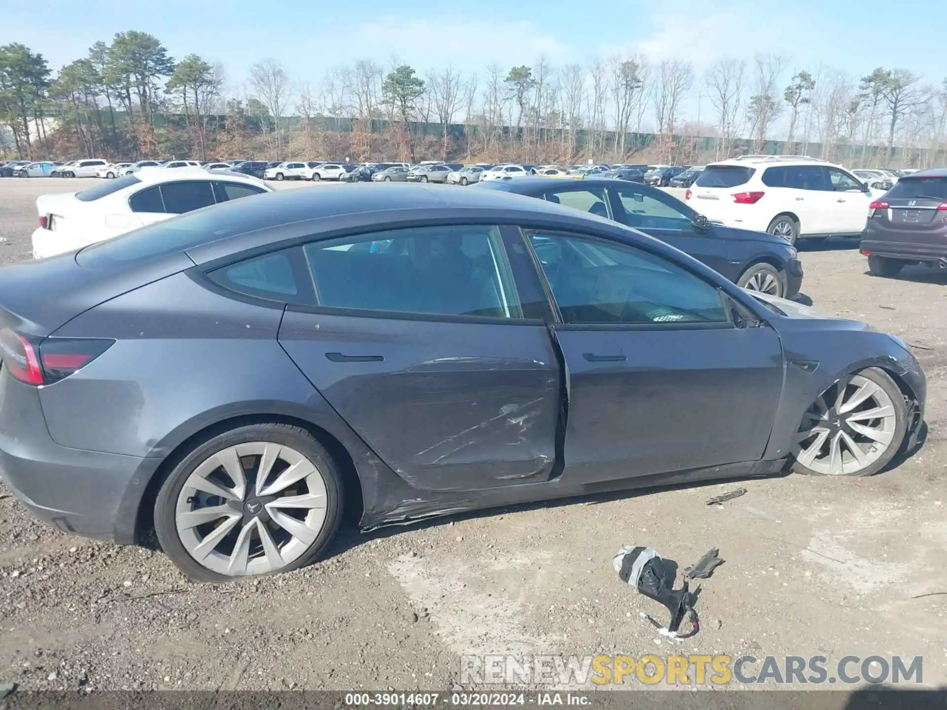 14 Photograph of a damaged car 5YJ3E1EA2NF286920 TESLA MODEL 3 2022