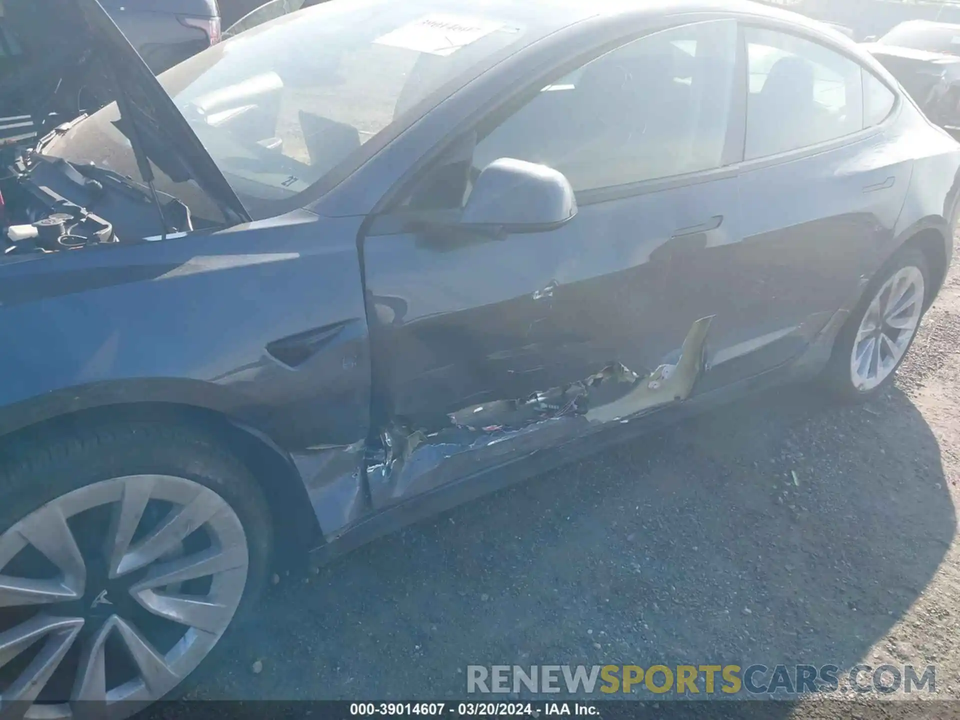 6 Photograph of a damaged car 5YJ3E1EA2NF286920 TESLA MODEL 3 2022