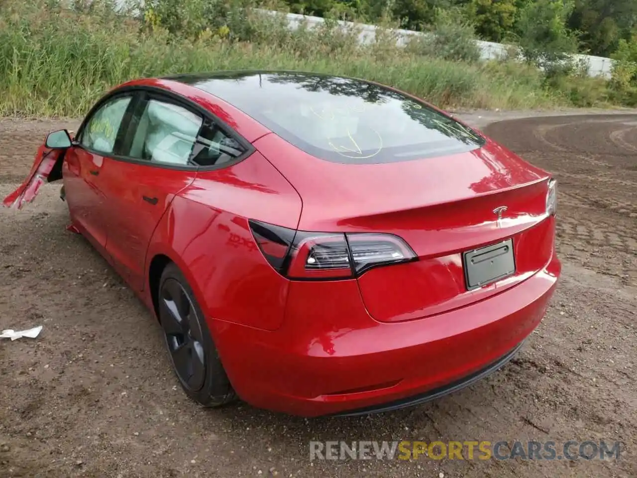 3 Photograph of a damaged car 5YJ3E1EA2NF316417 TESLA MODEL 3 2022