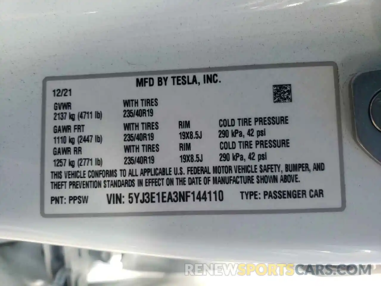 10 Photograph of a damaged car 5YJ3E1EA3NF144110 TESLA MODEL 3 2022