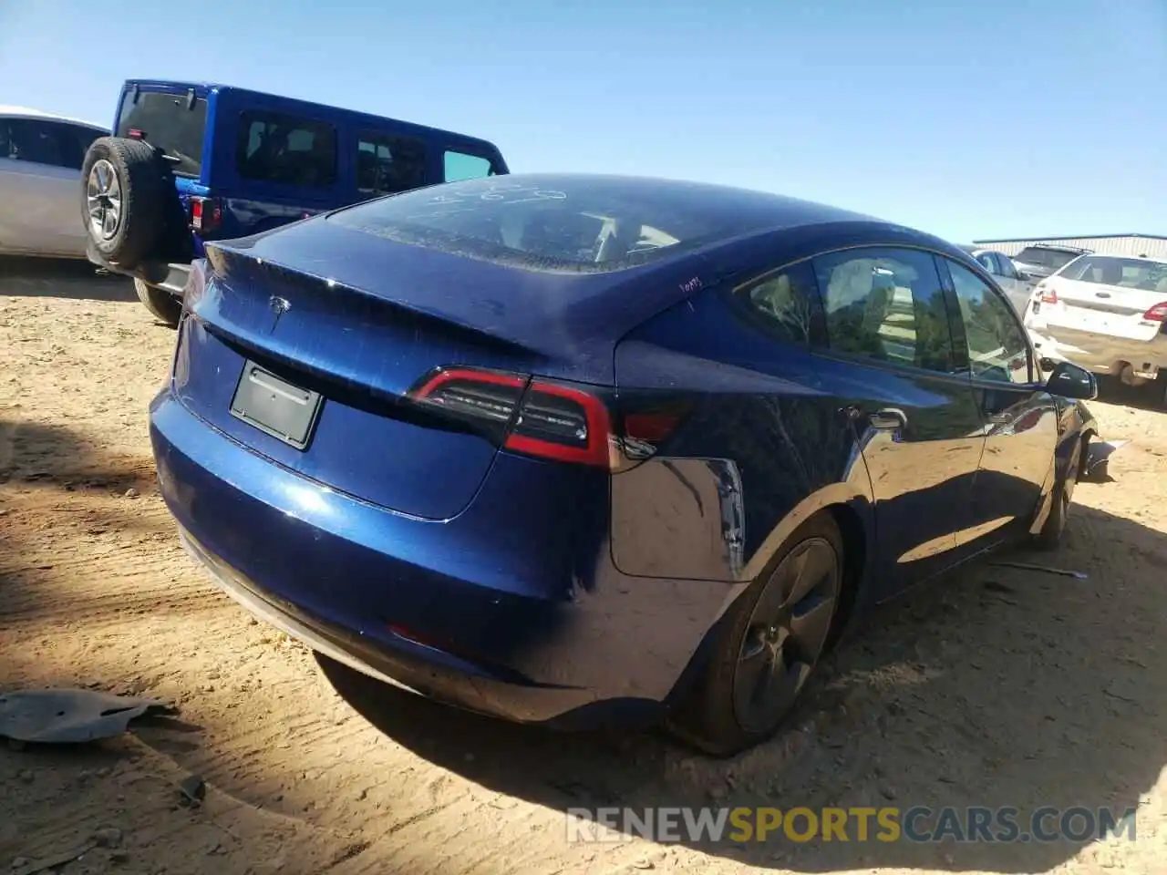 4 Photograph of a damaged car 5YJ3E1EA3NF237869 TESLA MODEL 3 2022