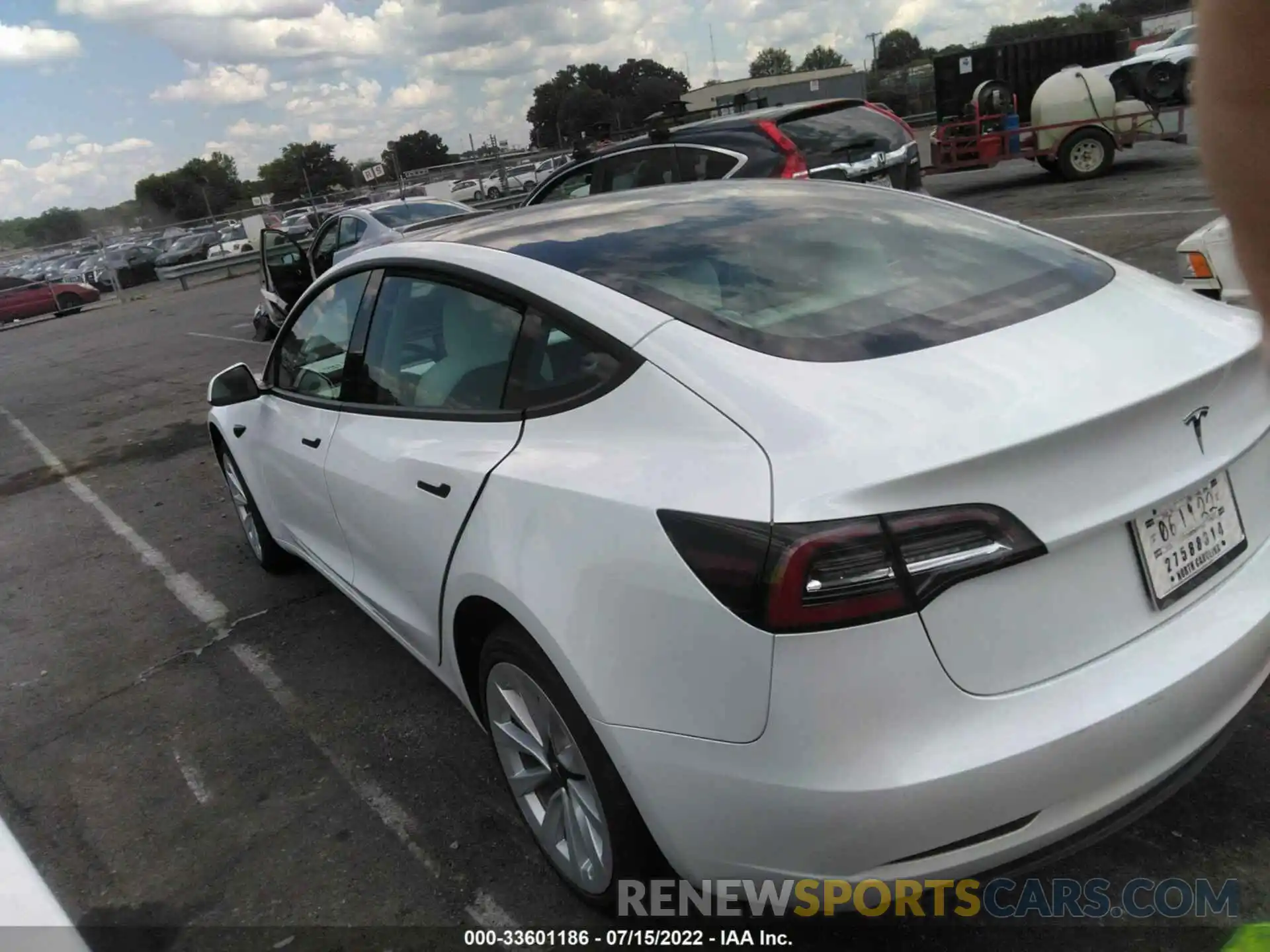 3 Photograph of a damaged car 5YJ3E1EA3NF241405 TESLA MODEL 3 2022