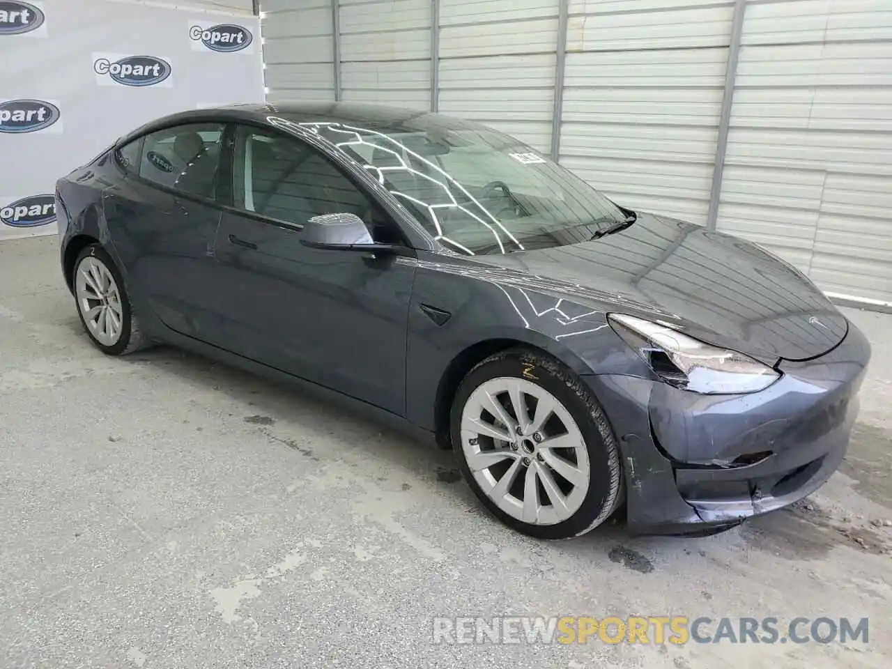 4 Photograph of a damaged car 5YJ3E1EA3NF291074 TESLA MODEL 3 2022