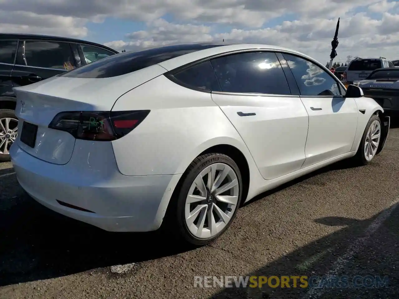 3 Photograph of a damaged car 5YJ3E1EA3NF299076 TESLA MODEL 3 2022