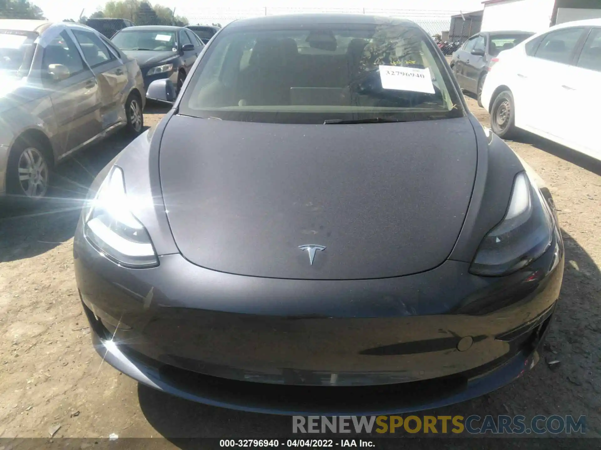 10 Photograph of a damaged car 5YJ3E1EA4NF102724 TESLA MODEL 3 2022