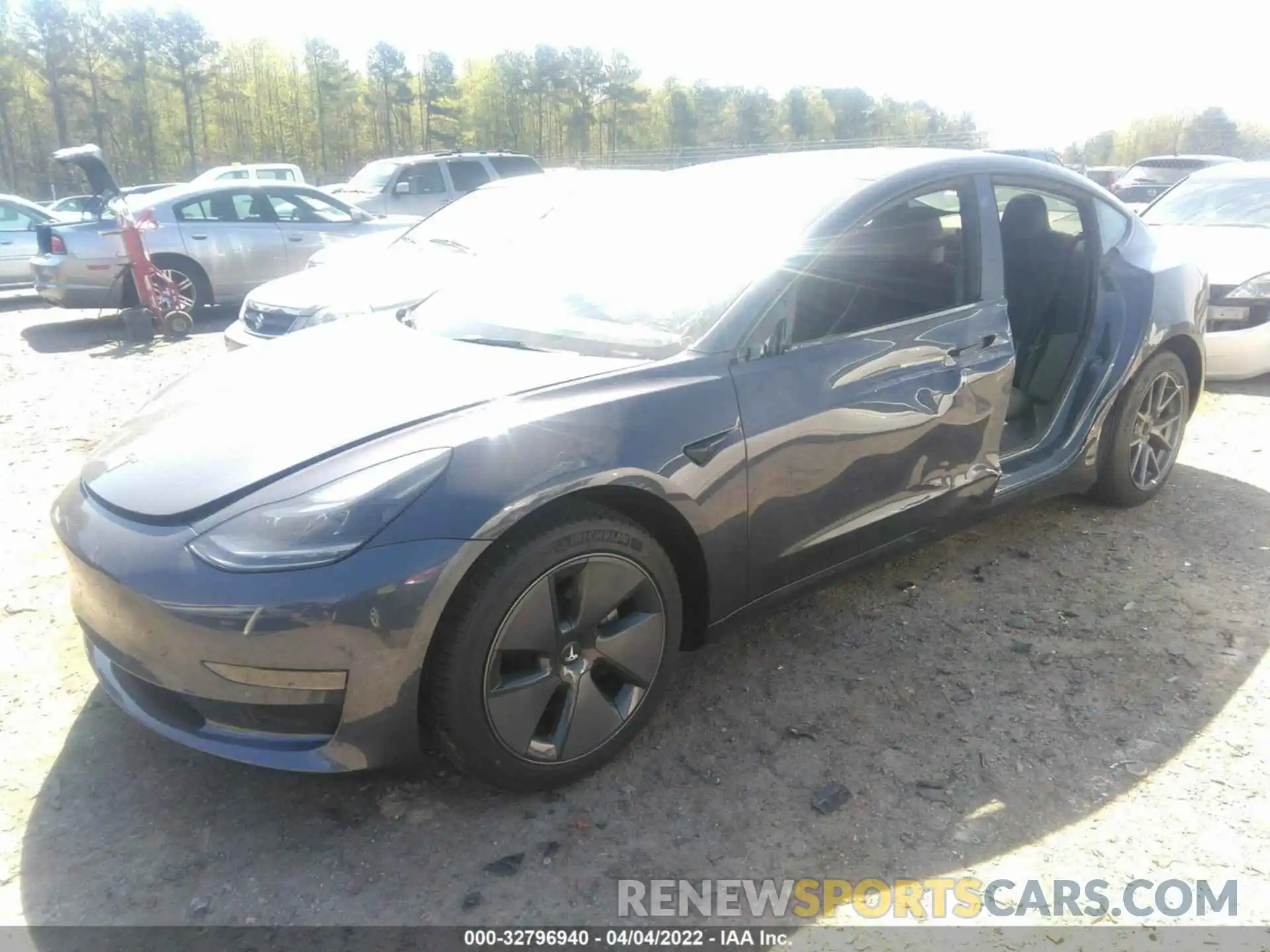 2 Photograph of a damaged car 5YJ3E1EA4NF102724 TESLA MODEL 3 2022