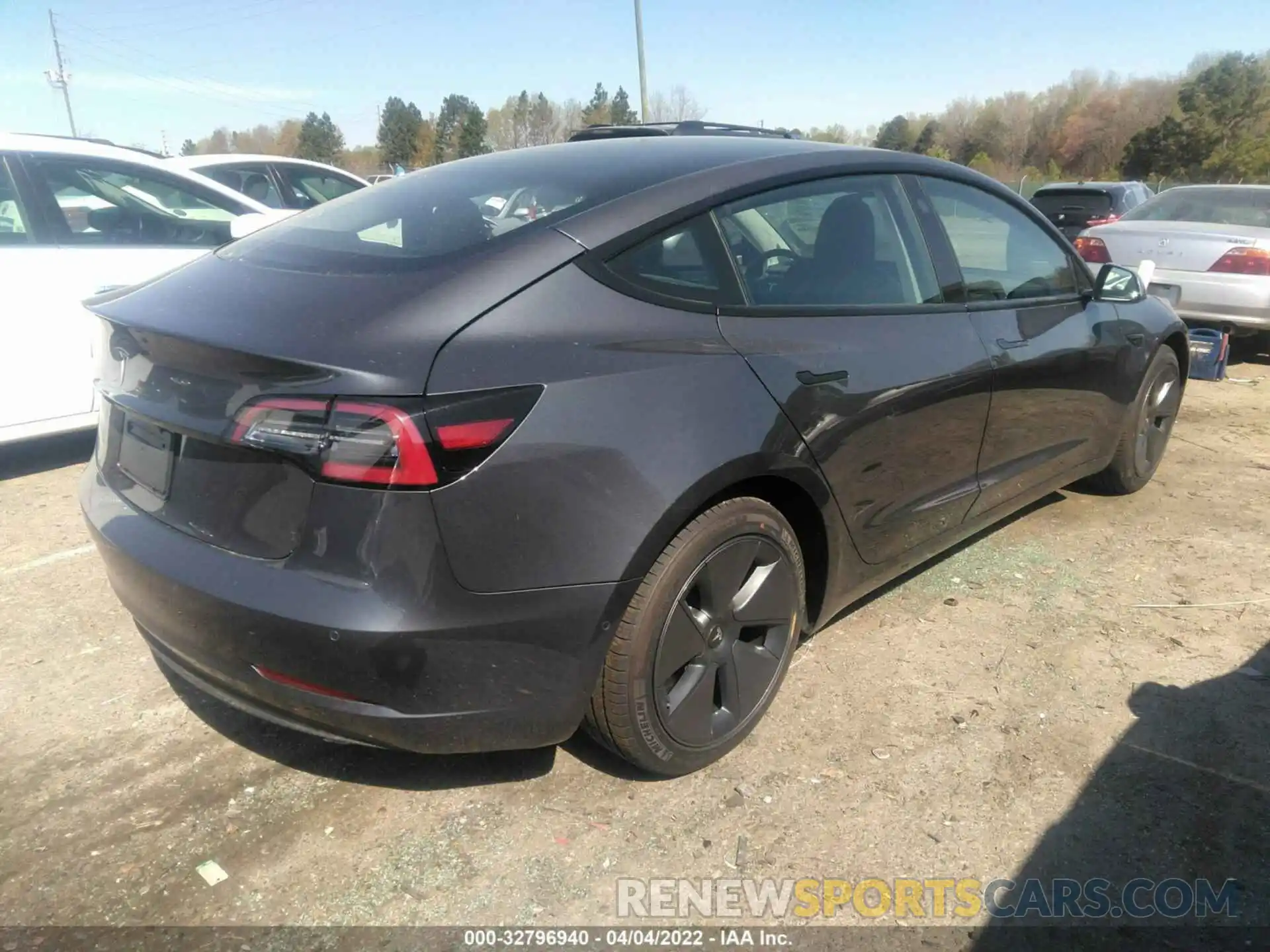 4 Фотография поврежденного автомобиля 5YJ3E1EA4NF102724 TESLA MODEL 3 2022