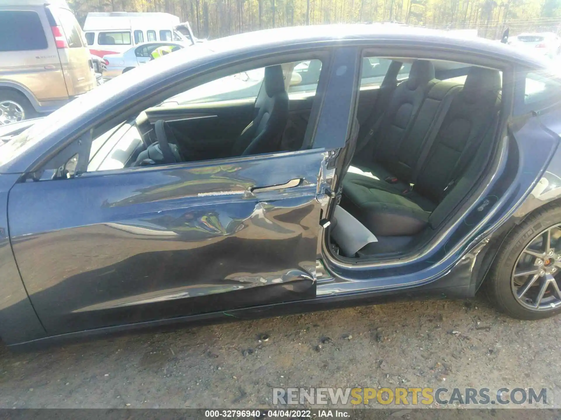 6 Photograph of a damaged car 5YJ3E1EA4NF102724 TESLA MODEL 3 2022