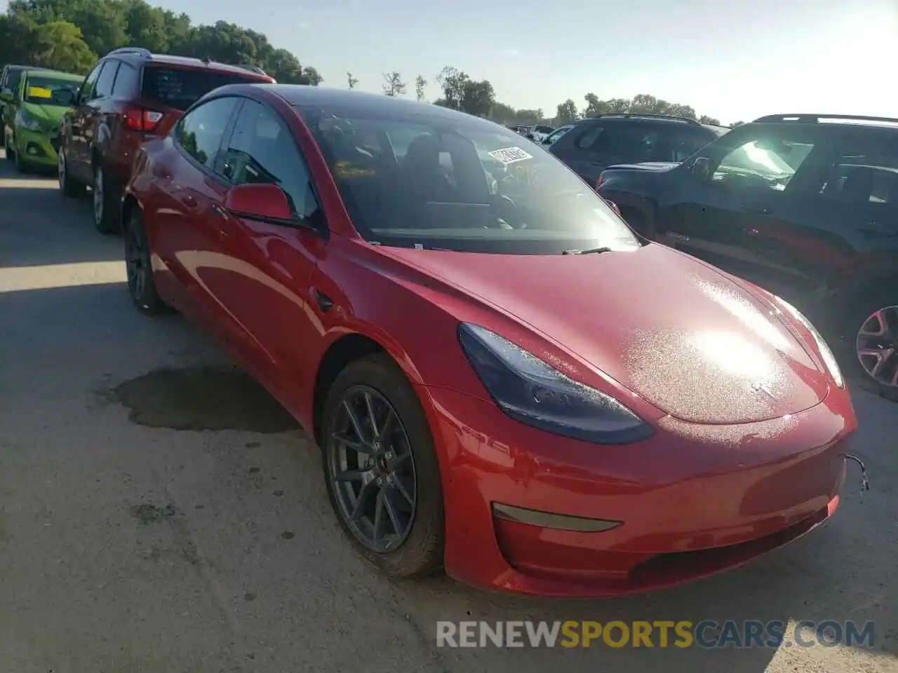 1 Photograph of a damaged car 5YJ3E1EA4NF186205 TESLA MODEL 3 2022