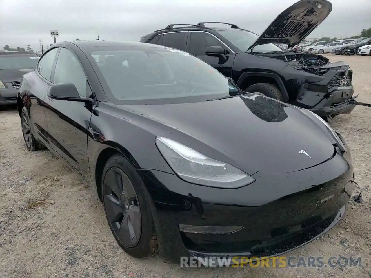 1 Photograph of a damaged car 5YJ3E1EA4NF186737 TESLA MODEL 3 2022