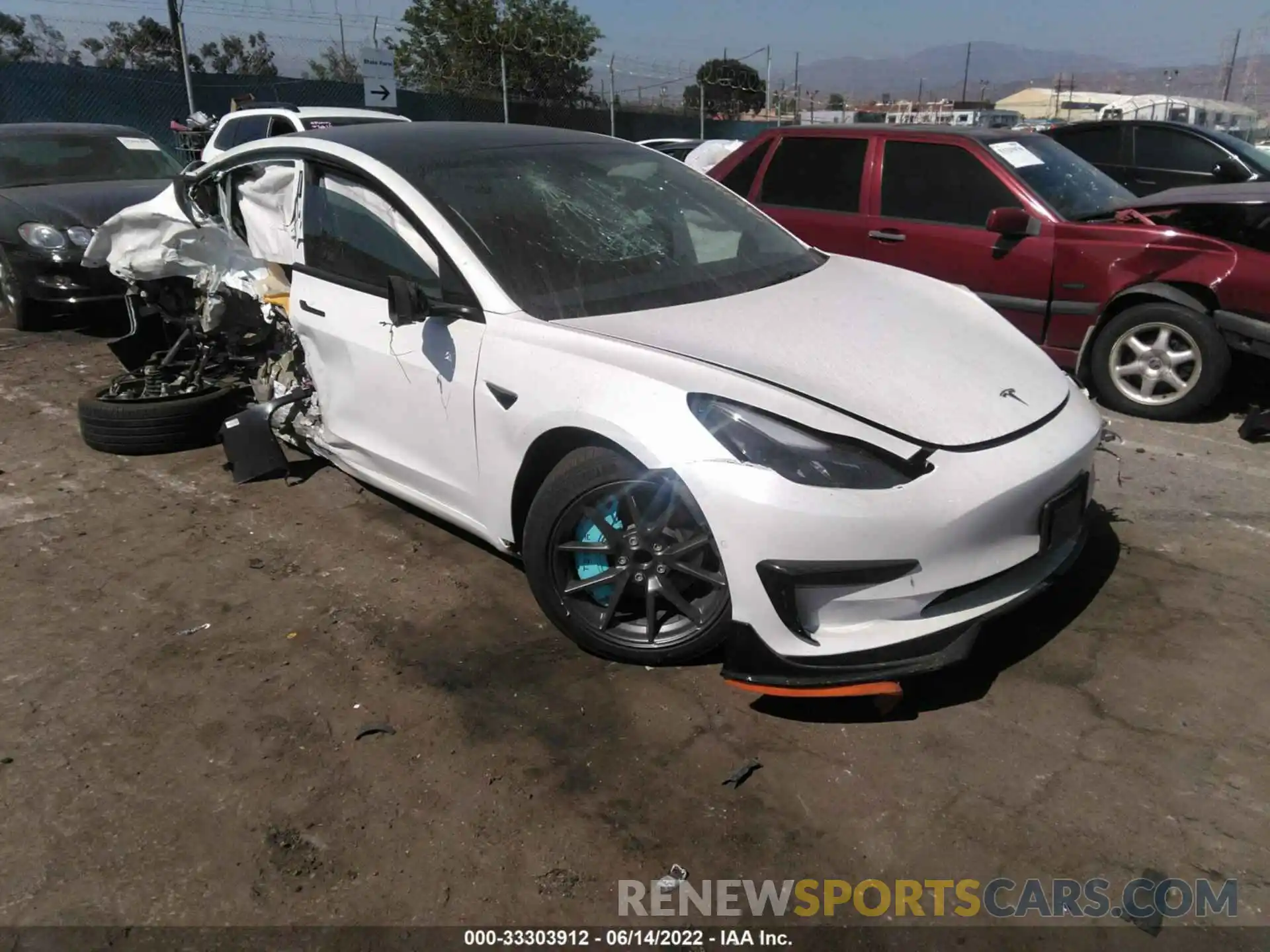 1 Photograph of a damaged car 5YJ3E1EA5NF126059 TESLA MODEL 3 2022