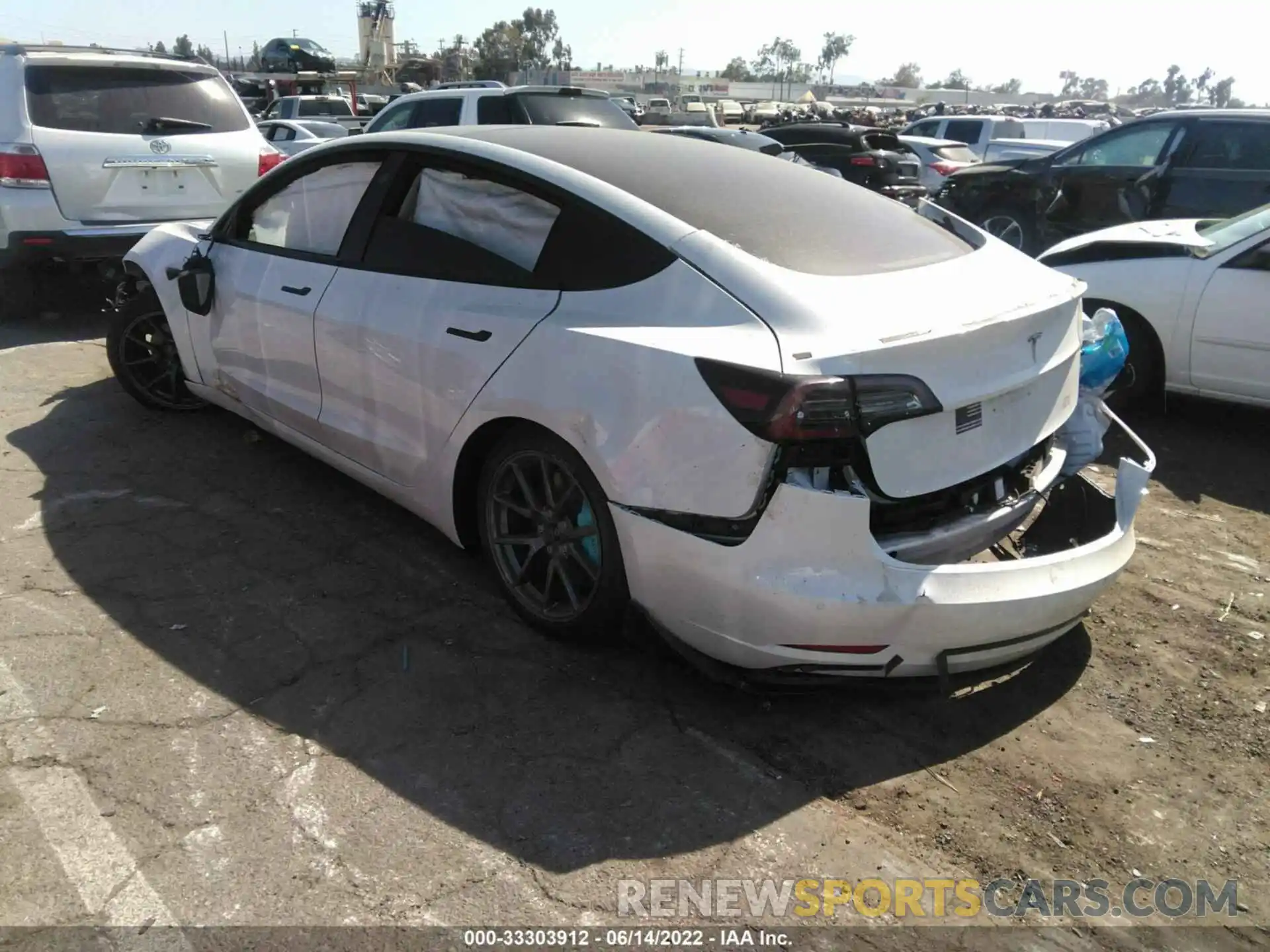 3 Photograph of a damaged car 5YJ3E1EA5NF126059 TESLA MODEL 3 2022