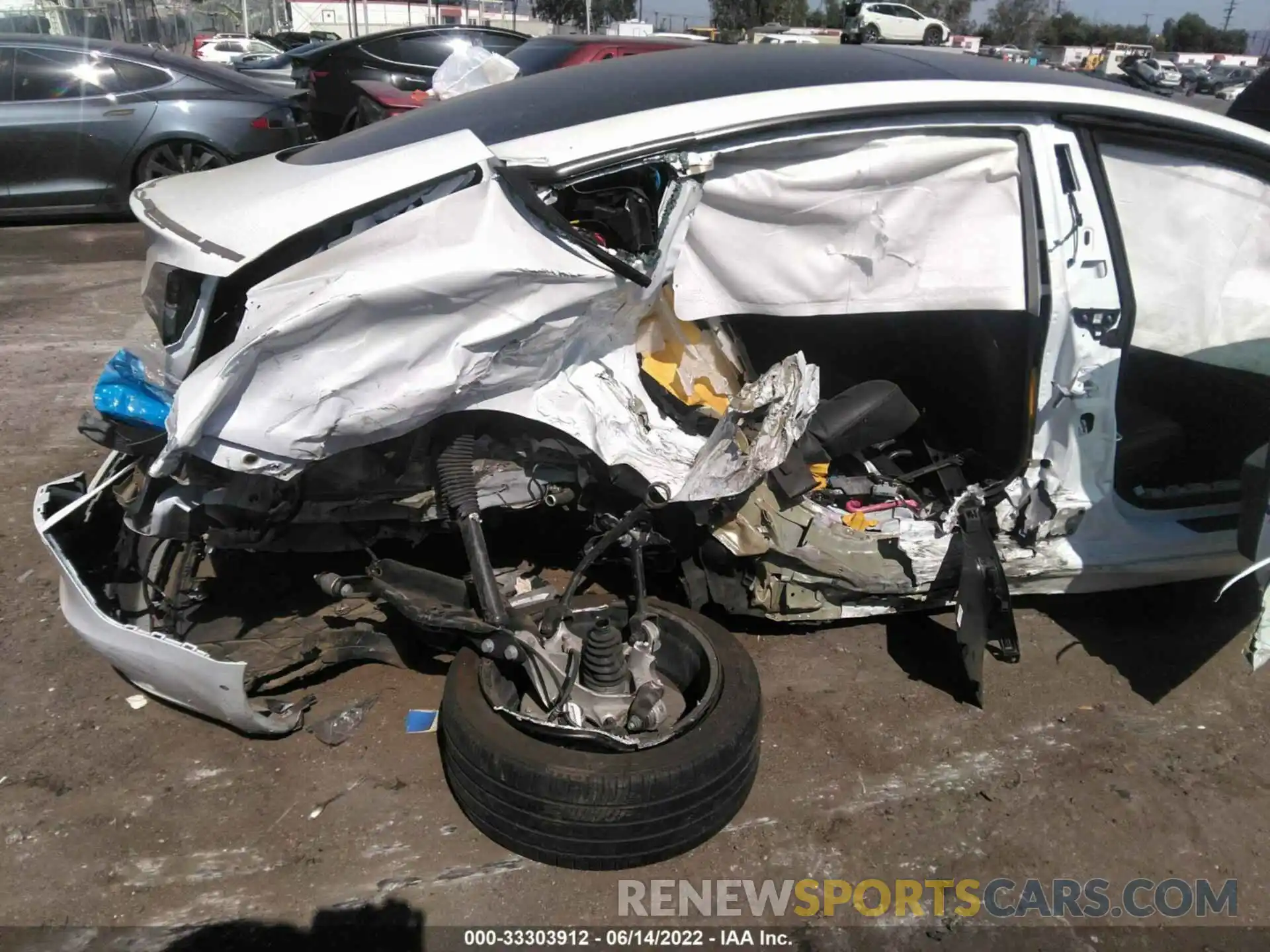 6 Photograph of a damaged car 5YJ3E1EA5NF126059 TESLA MODEL 3 2022