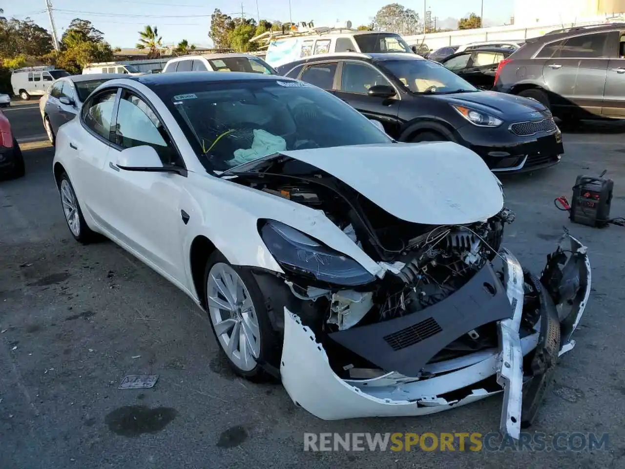 1 Photograph of a damaged car 5YJ3E1EA5NF143007 TESLA MODEL 3 2022