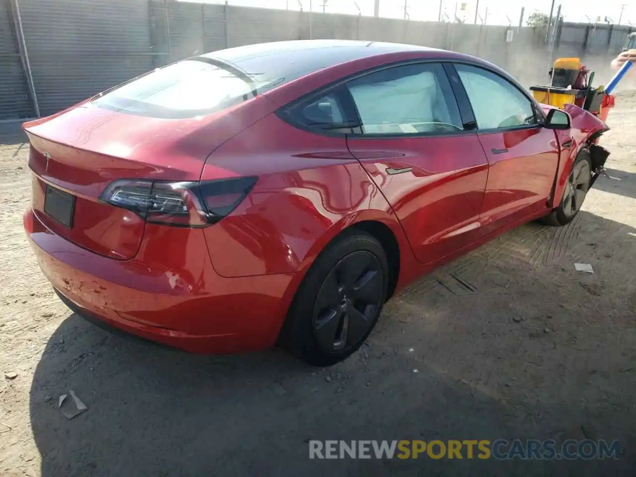 4 Photograph of a damaged car 5YJ3E1EA5NF185256 TESLA MODEL 3 2022