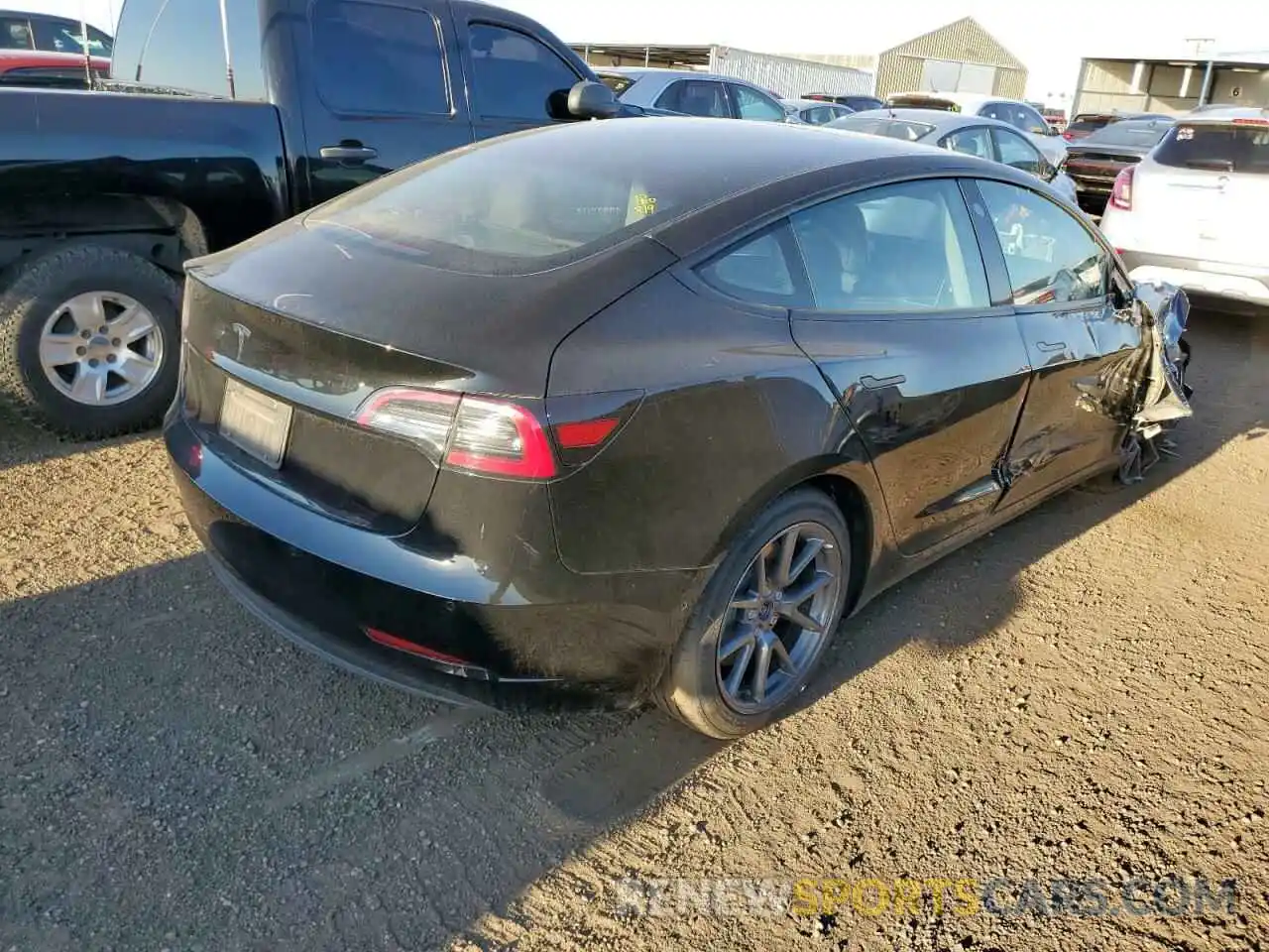 4 Photograph of a damaged car 5YJ3E1EA5NF188254 TESLA MODEL 3 2022