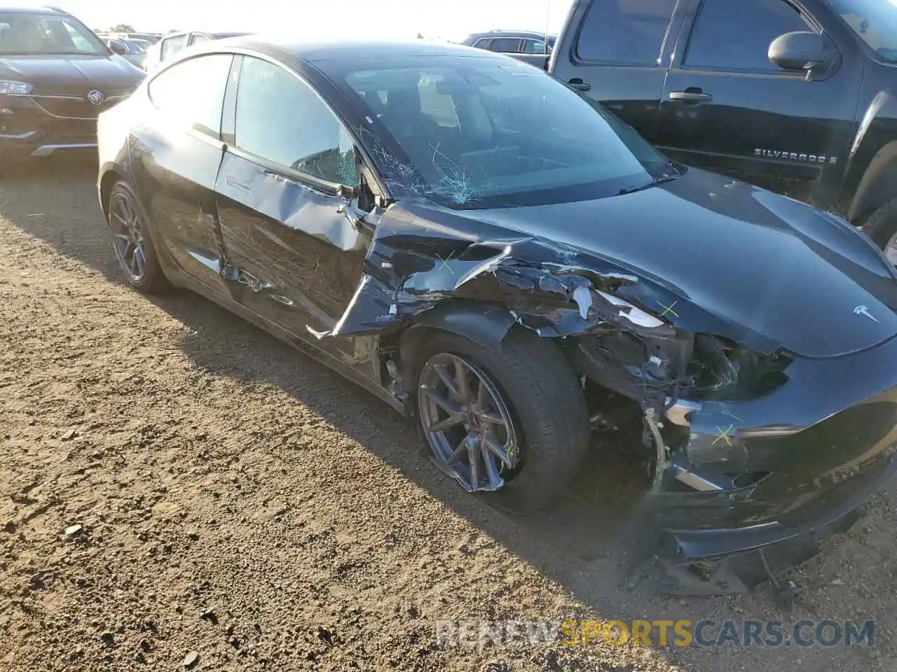 9 Photograph of a damaged car 5YJ3E1EA5NF188254 TESLA MODEL 3 2022