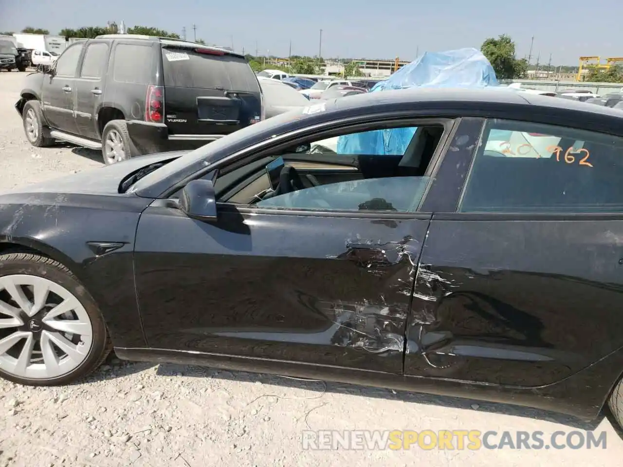 10 Photograph of a damaged car 5YJ3E1EA5NF191123 TESLA MODEL 3 2022