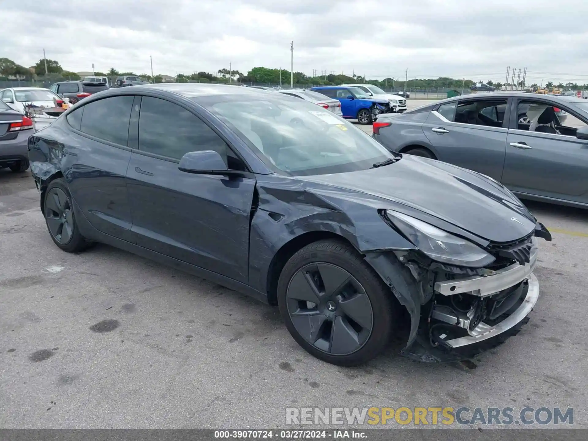 1 Photograph of a damaged car 5YJ3E1EA5NF346611 TESLA MODEL 3 2022