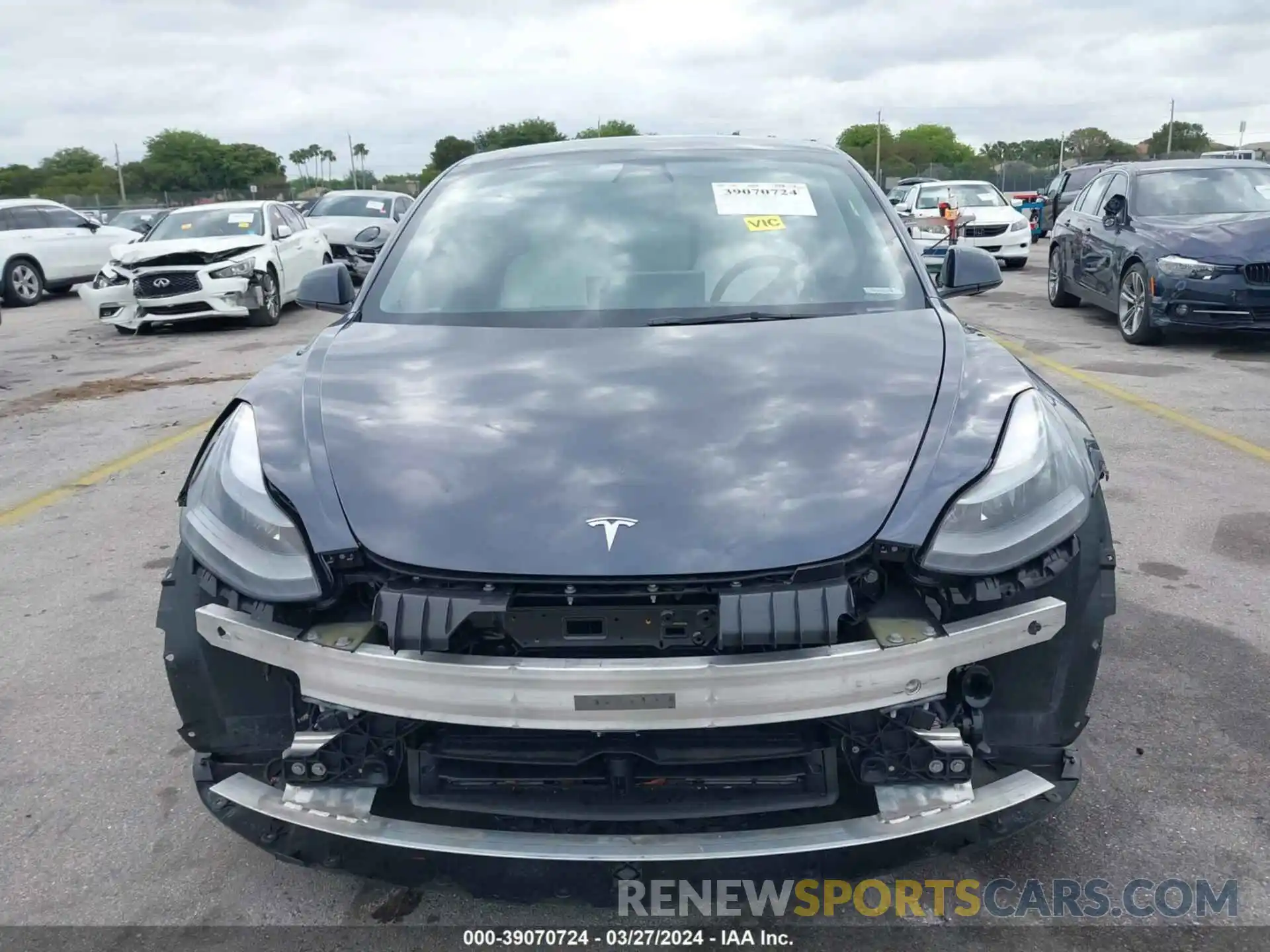 12 Photograph of a damaged car 5YJ3E1EA5NF346611 TESLA MODEL 3 2022