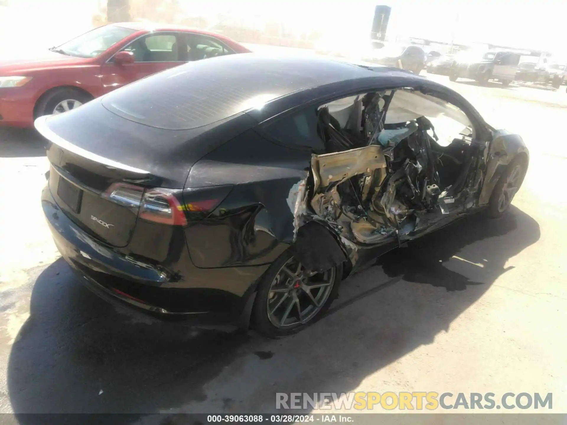 4 Photograph of a damaged car 5YJ3E1EA6NF113448 TESLA MODEL 3 2022