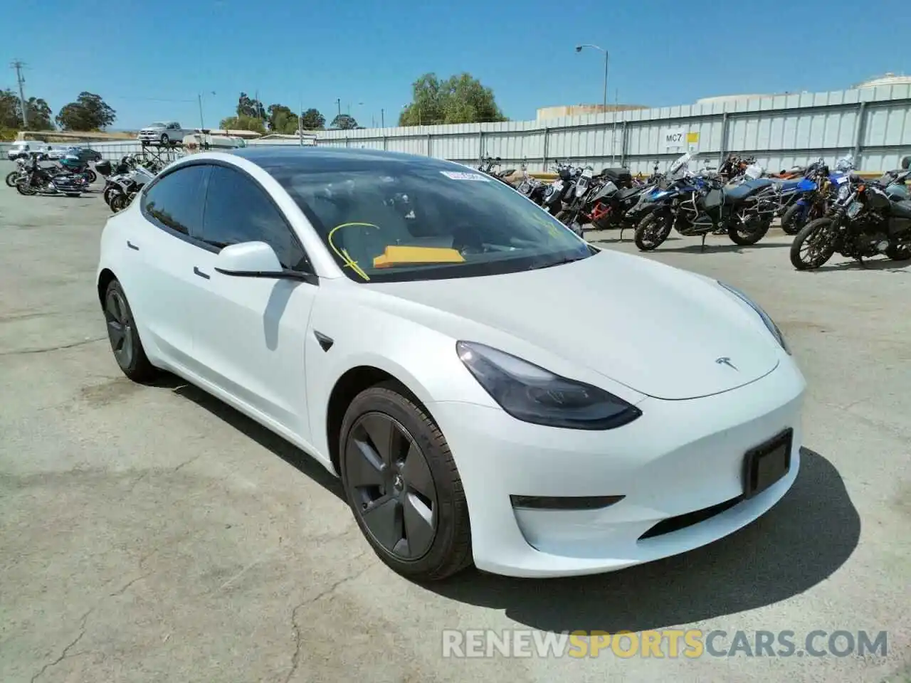 1 Photograph of a damaged car 5YJ3E1EA6NF122635 TESLA MODEL 3 2022