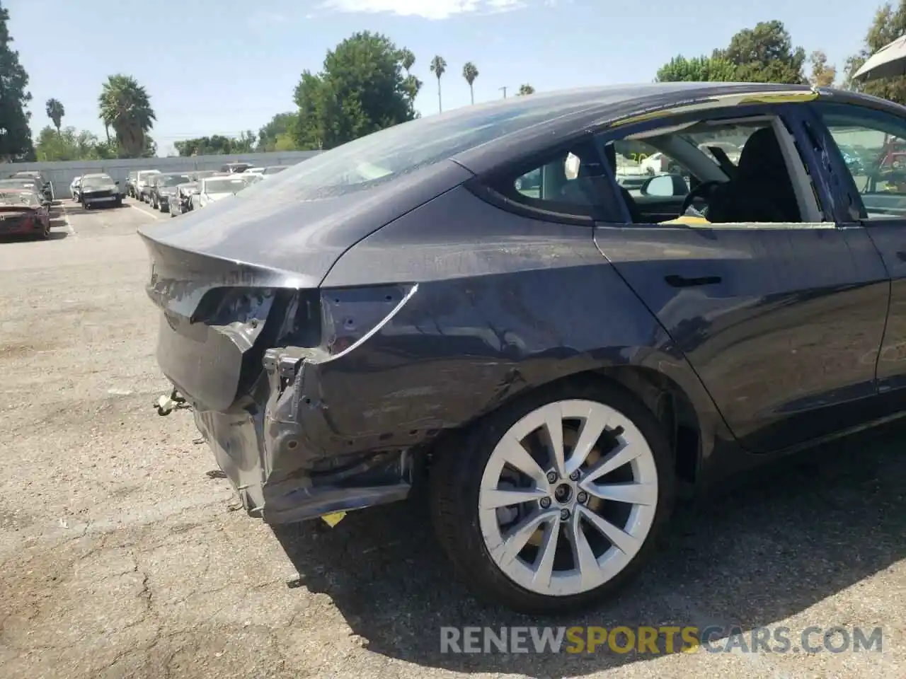 9 Photograph of a damaged car 5YJ3E1EA6NF143484 TESLA MODEL 3 2022