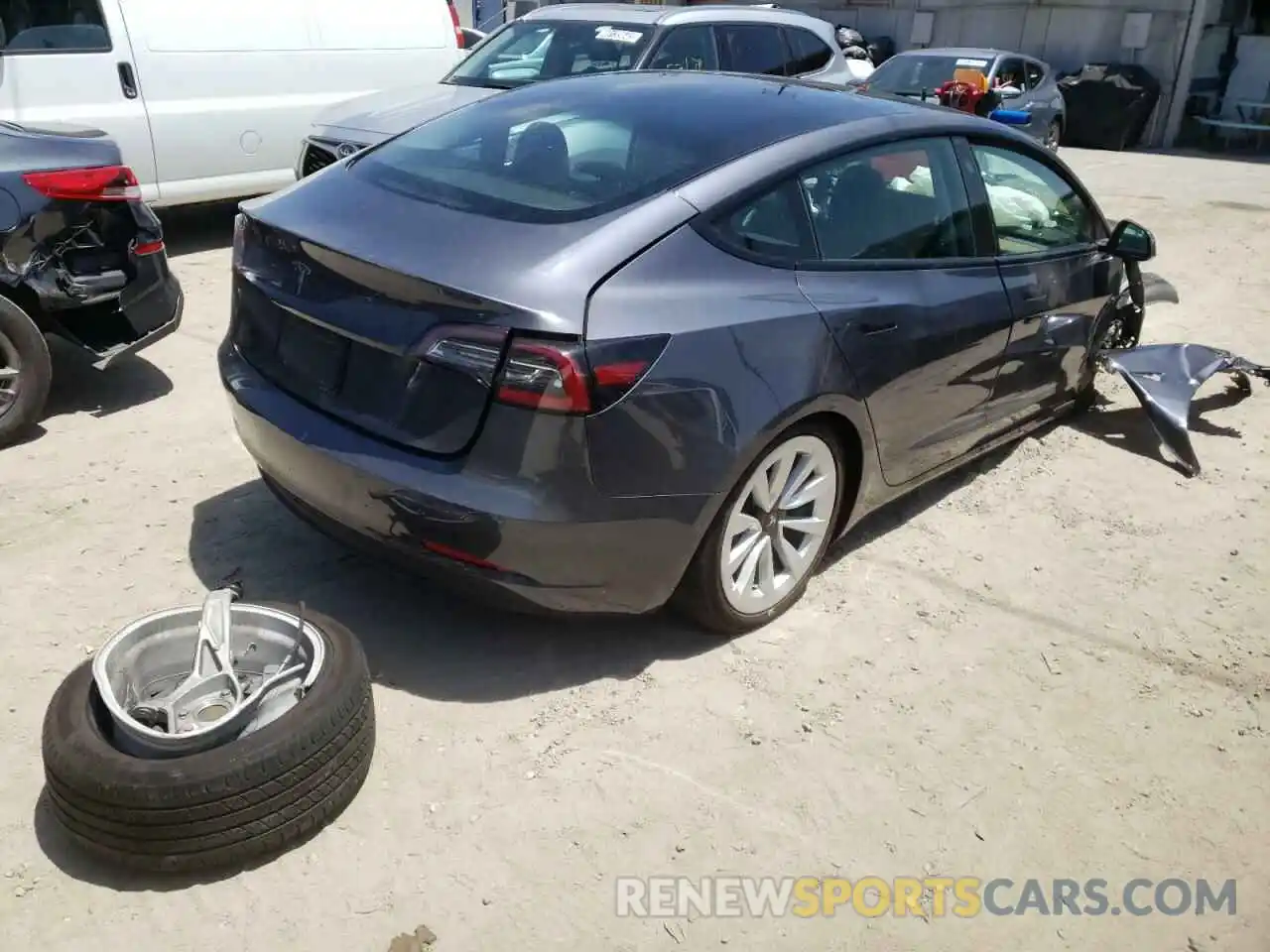 4 Photograph of a damaged car 5YJ3E1EA6NF143825 TESLA MODEL 3 2022