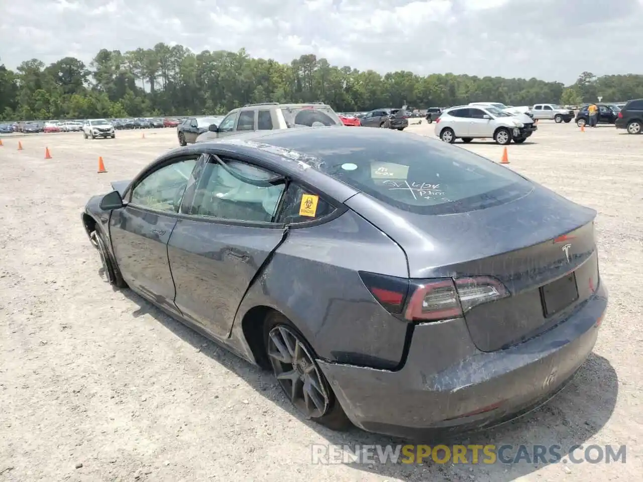 3 Photograph of a damaged car 5YJ3E1EA6NF186190 TESLA MODEL 3 2022