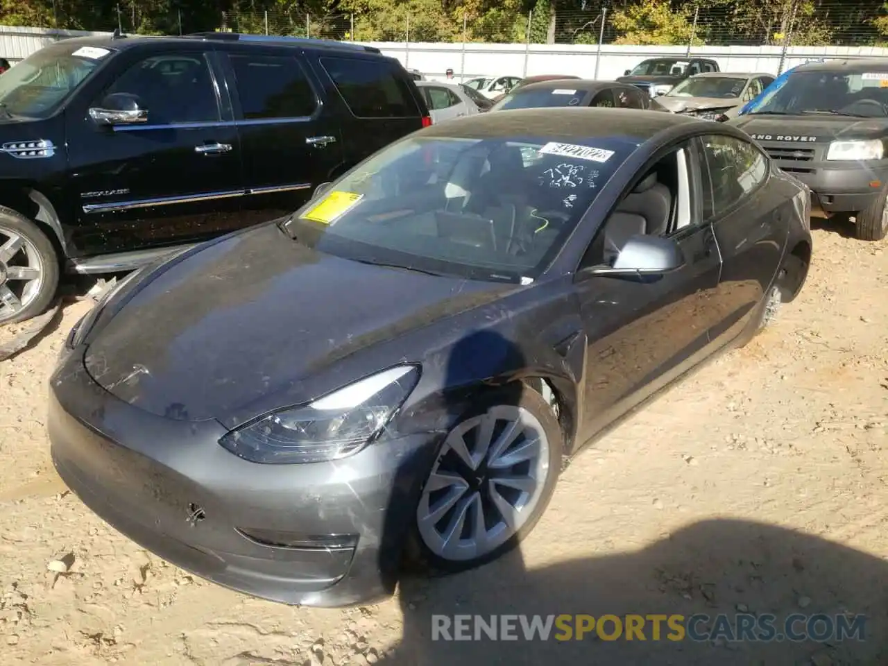 2 Photograph of a damaged car 5YJ3E1EA6NF285530 TESLA MODEL 3 2022