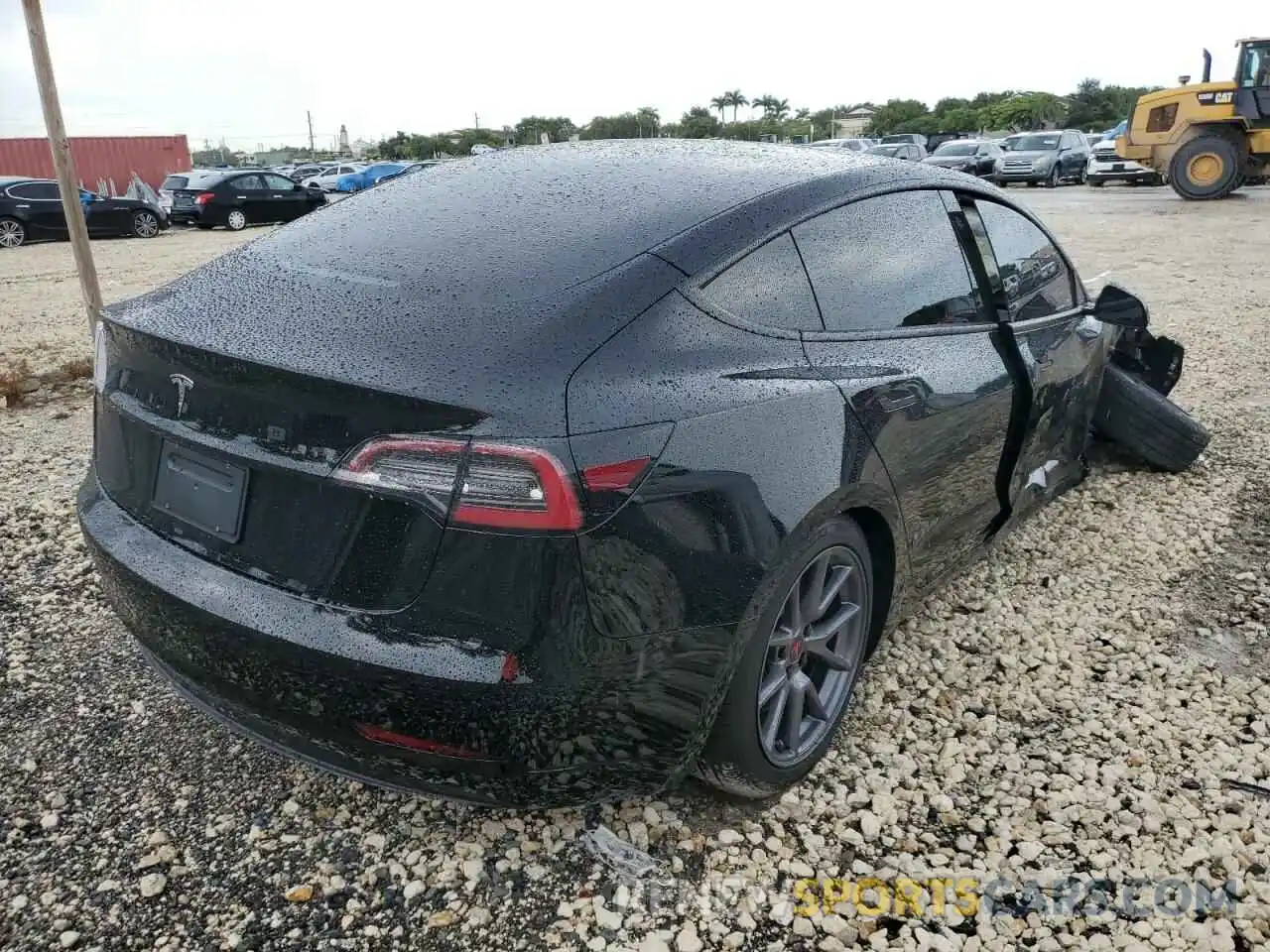 4 Photograph of a damaged car 5YJ3E1EA6NF317652 TESLA MODEL 3 2022