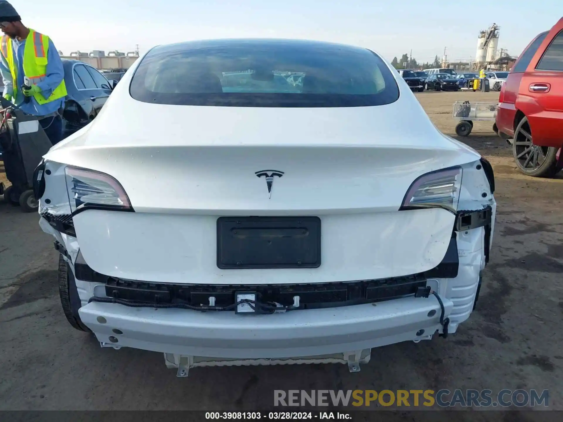 17 Photograph of a damaged car 5YJ3E1EA6NF375969 TESLA MODEL 3 2022