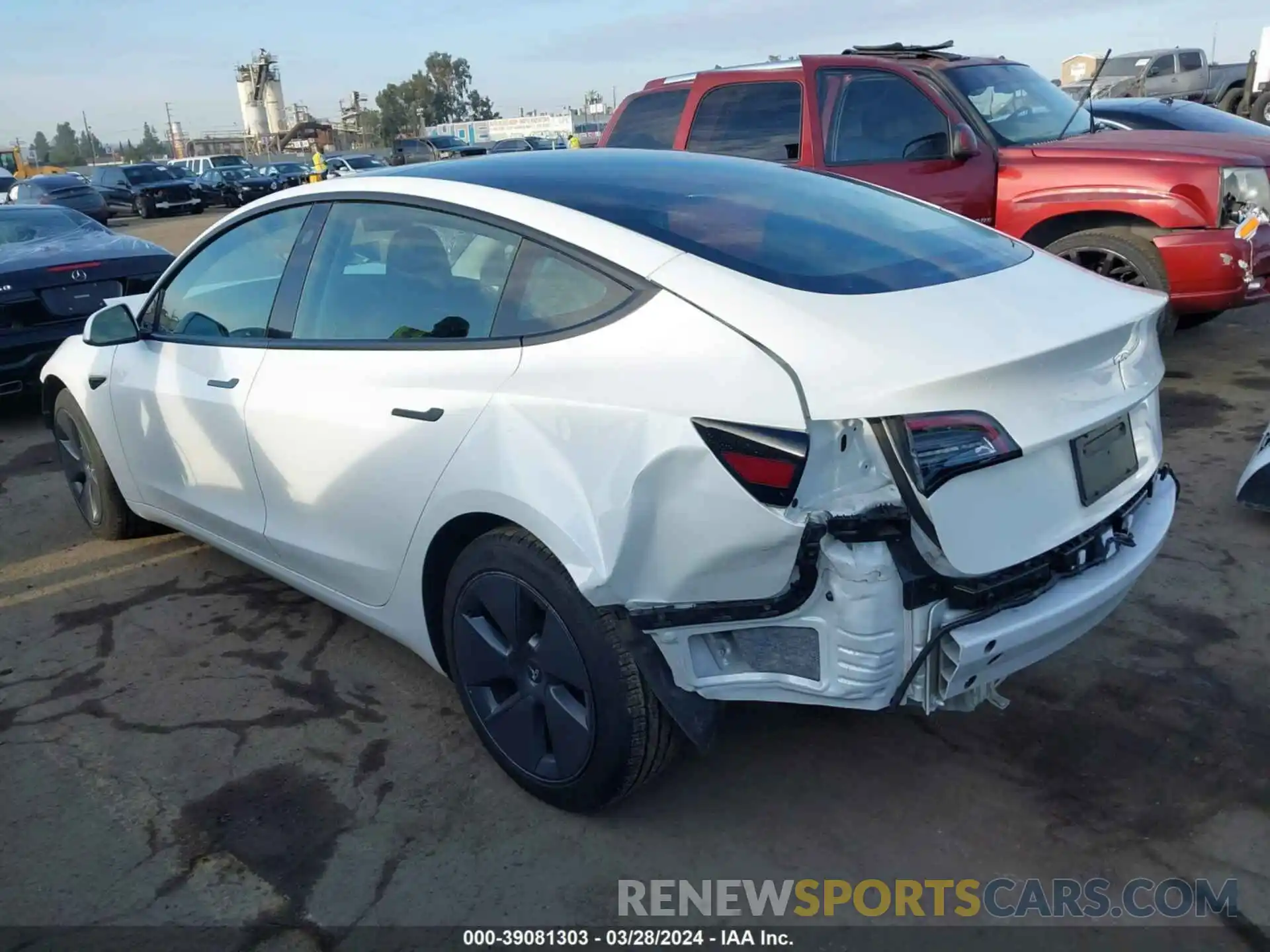 3 Photograph of a damaged car 5YJ3E1EA6NF375969 TESLA MODEL 3 2022