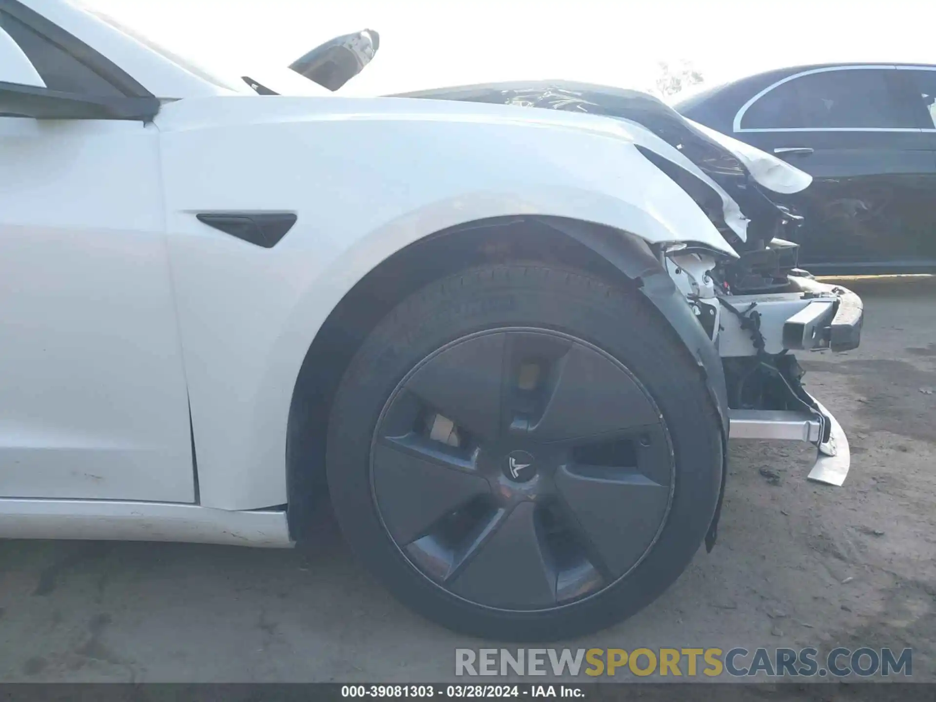 6 Photograph of a damaged car 5YJ3E1EA6NF375969 TESLA MODEL 3 2022