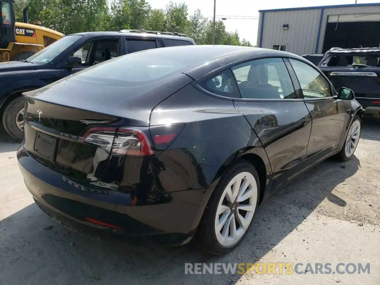 4 Photograph of a damaged car 5YJ3E1EA7NF190121 TESLA MODEL 3 2022