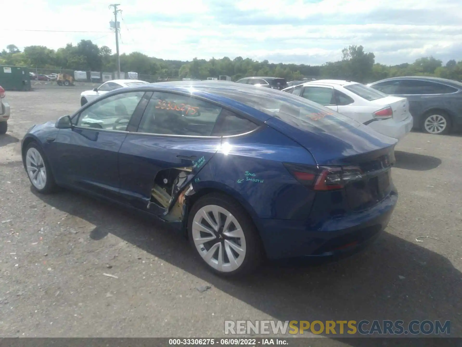 3 Photograph of a damaged car 5YJ3E1EA7NF190233 TESLA MODEL 3 2022