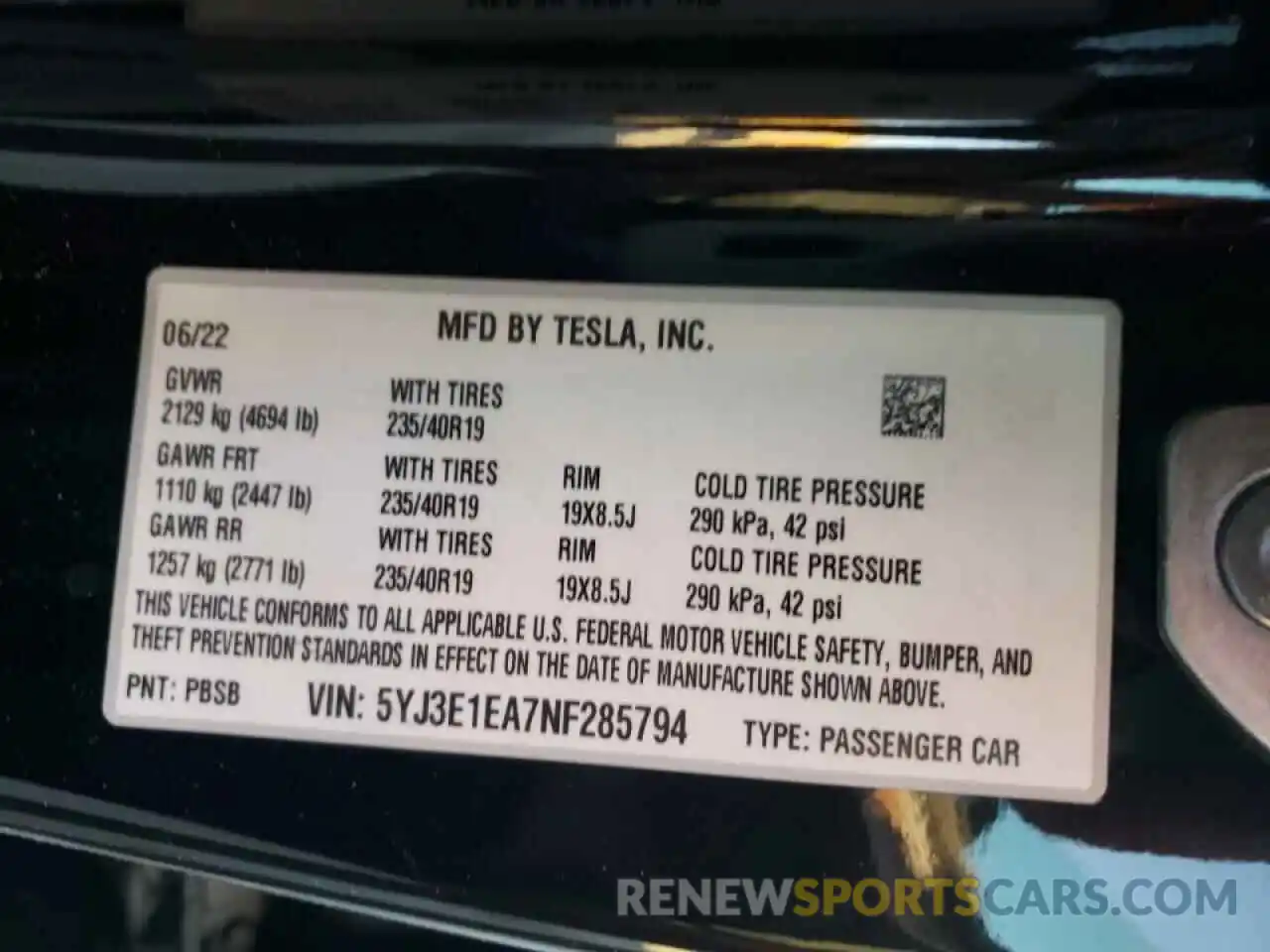 10 Photograph of a damaged car 5YJ3E1EA7NF285794 TESLA MODEL 3 2022