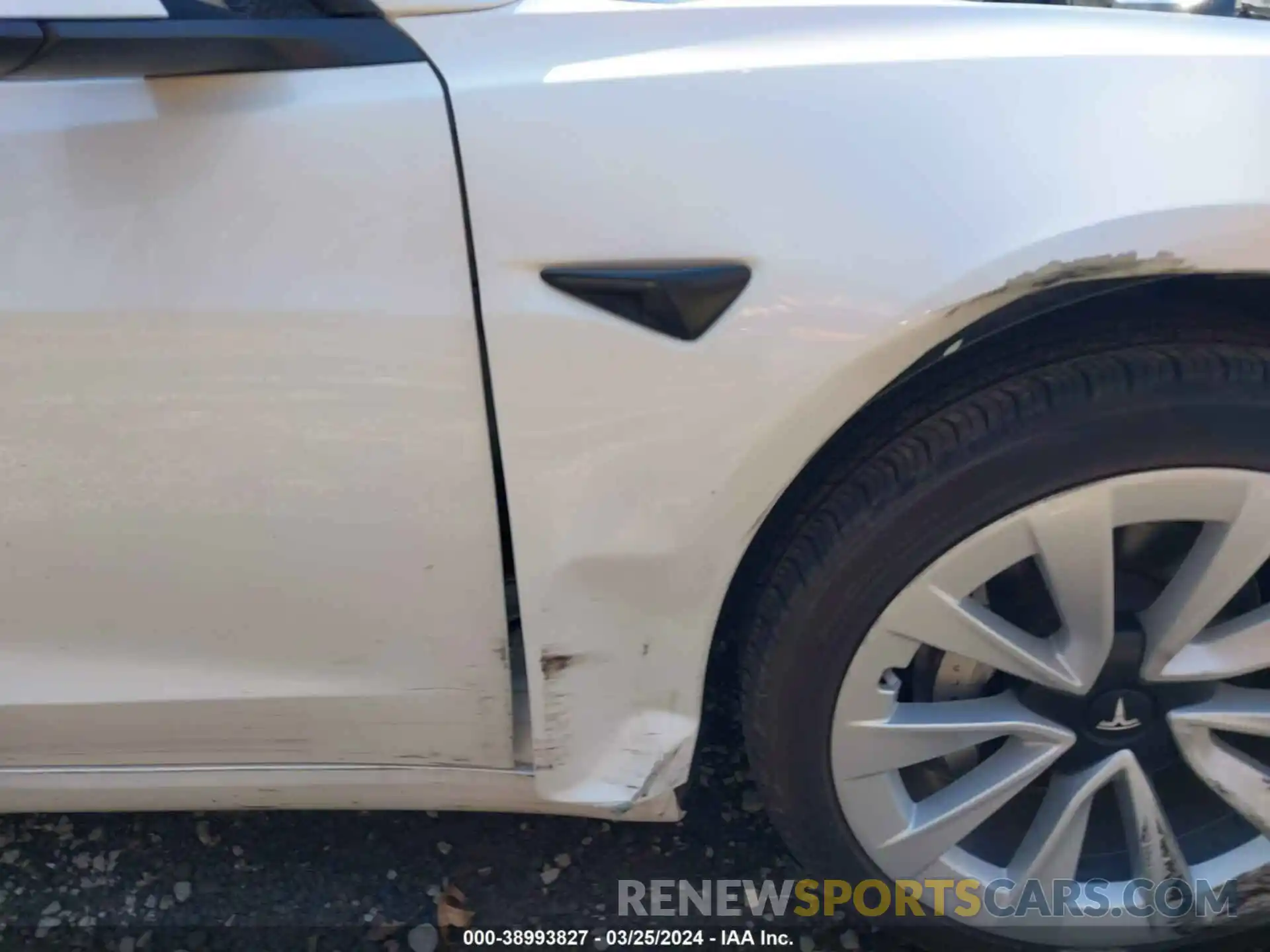 11 Photograph of a damaged car 5YJ3E1EA7NF356704 TESLA MODEL 3 2022