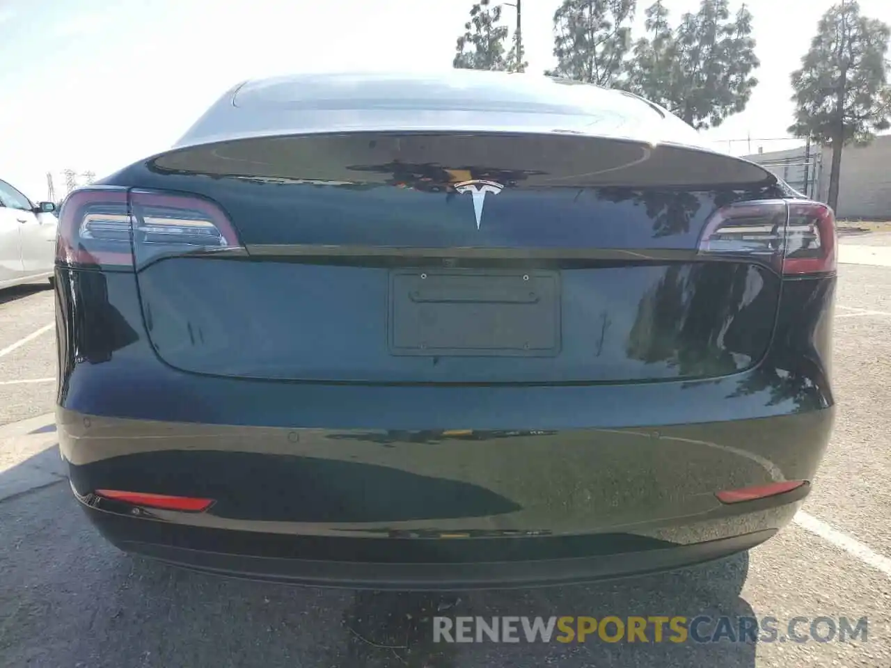 6 Photograph of a damaged car 5YJ3E1EA7NF370960 TESLA MODEL 3 2022