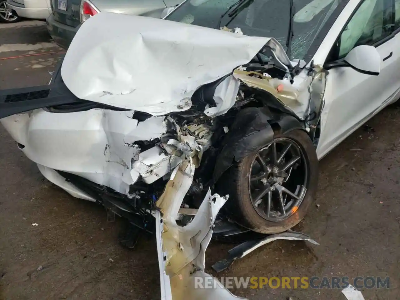 9 Photograph of a damaged car 5YJ3E1EA8NF102743 TESLA MODEL 3 2022