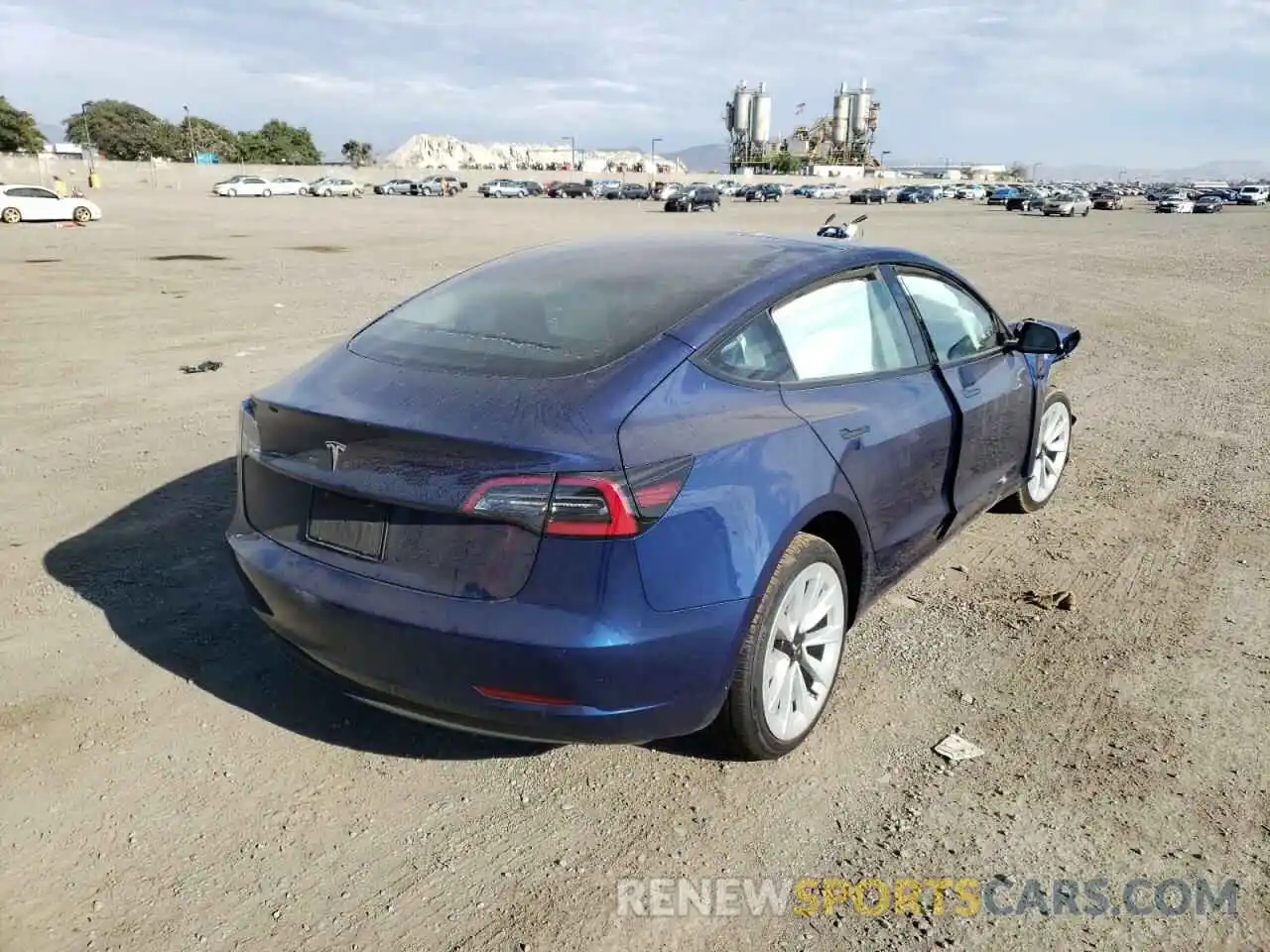 4 Photograph of a damaged car 5YJ3E1EA8NF145477 TESLA MODEL 3 2022