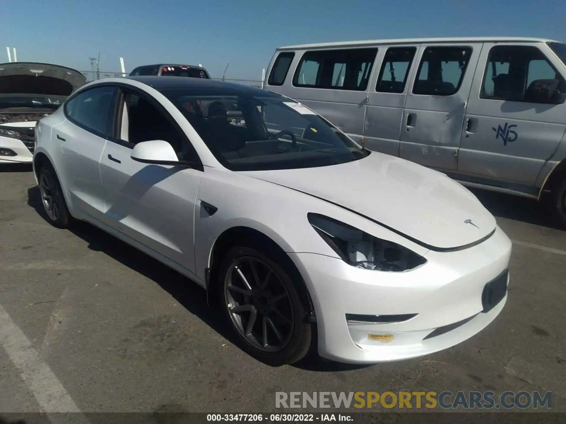 1 Photograph of a damaged car 5YJ3E1EA8NF154020 TESLA MODEL 3 2022