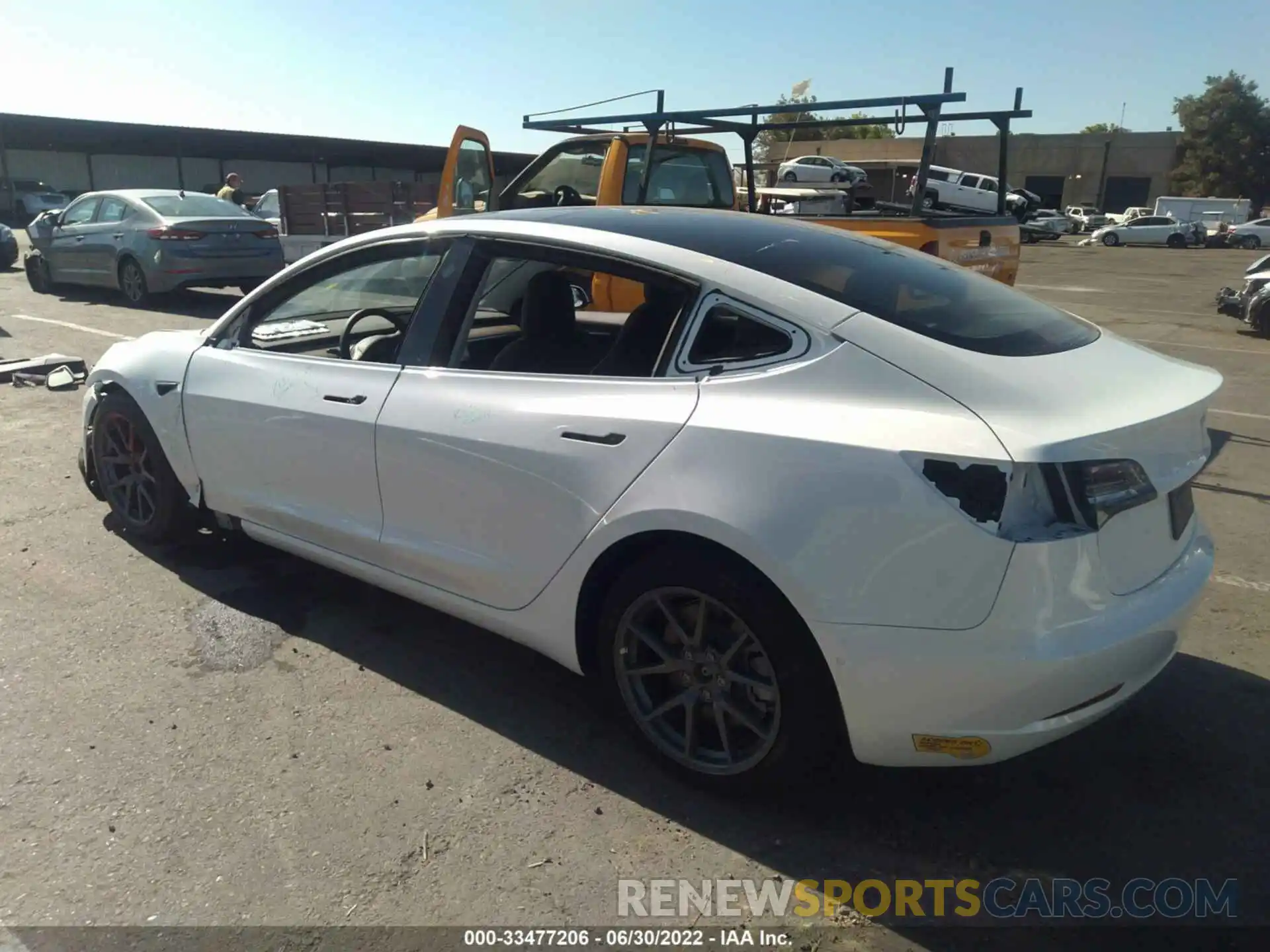 3 Photograph of a damaged car 5YJ3E1EA8NF154020 TESLA MODEL 3 2022