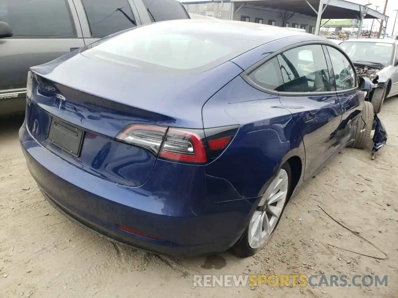 4 Photograph of a damaged car 5YJ3E1EA8NF190211 TESLA MODEL 3 2022